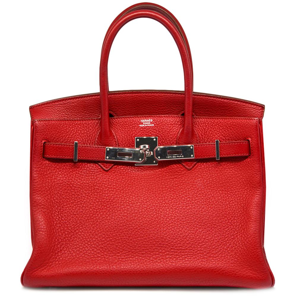 This luxurious Birkin bag from Hermès is a true testament to the quality of the house's craftsmanship. Exuding timeless style and elegance, perfect for any occasion with Vermilion togo leather and beautiful silver-tone palladium hardware. The