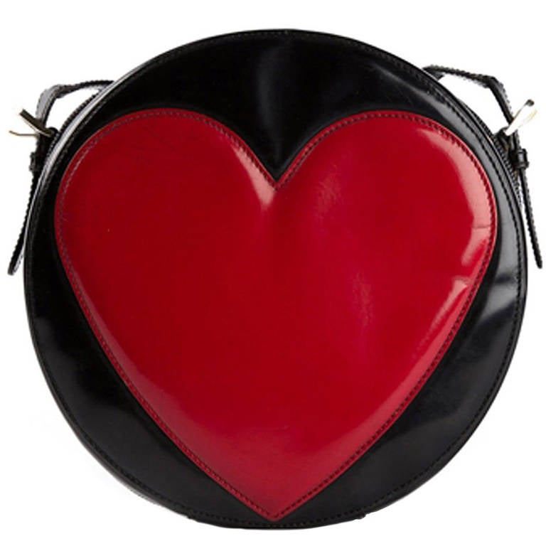 Moschino Vintage Heart Bag At 1stdibs Moschino Vintage Heart Bag For