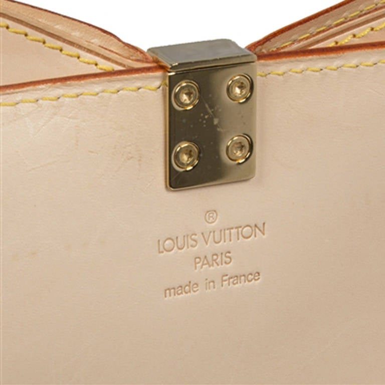 Sold at Auction: Louis Vuitton Monogram Canvas Barrel Purse