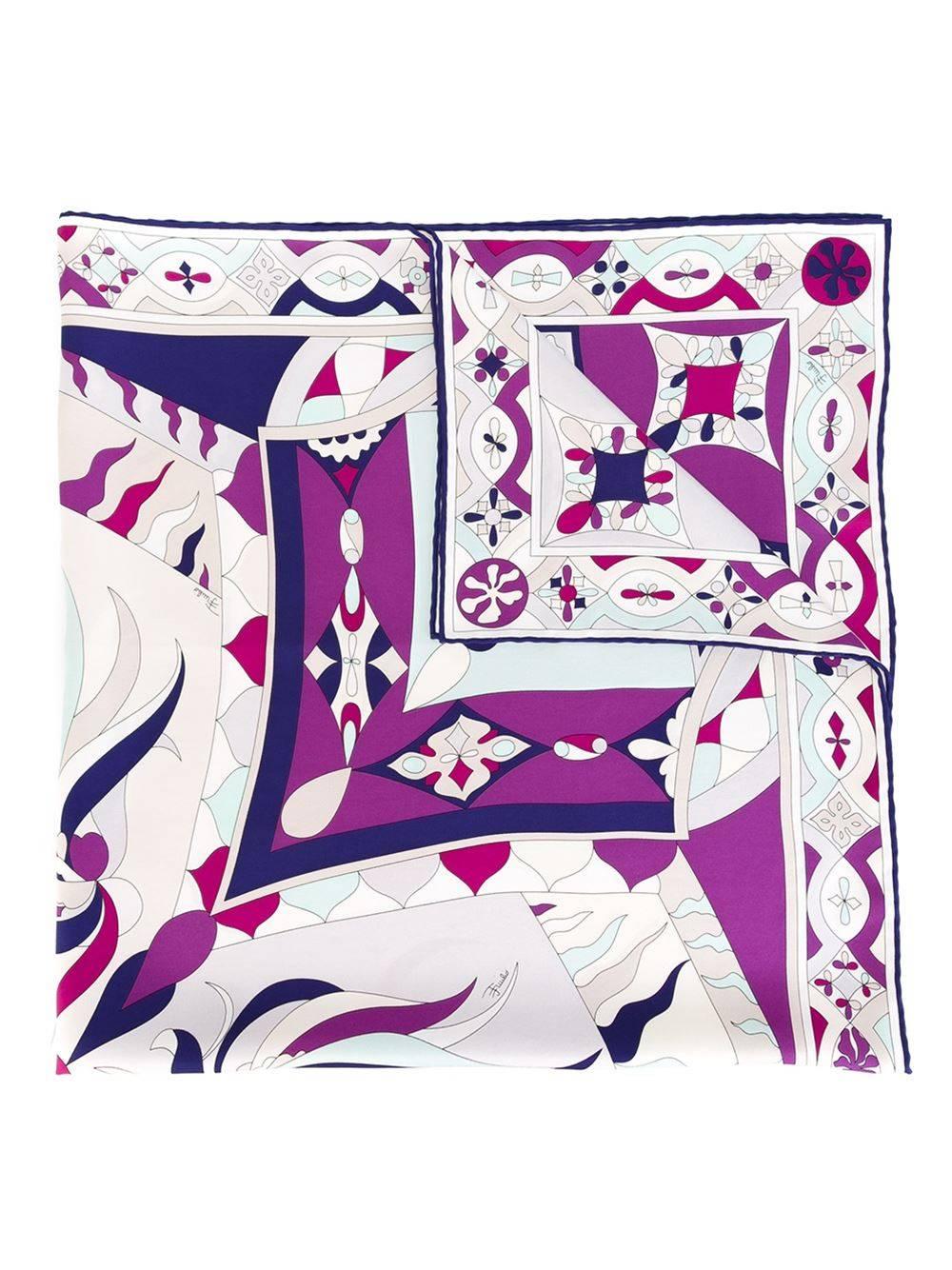 Multicoloured silk printed scarf.

Colour: Multi

Material: Silk 100%

Measurements: W: 86cm, L: 90cm

Condition: 10 out of 10 
Excellent