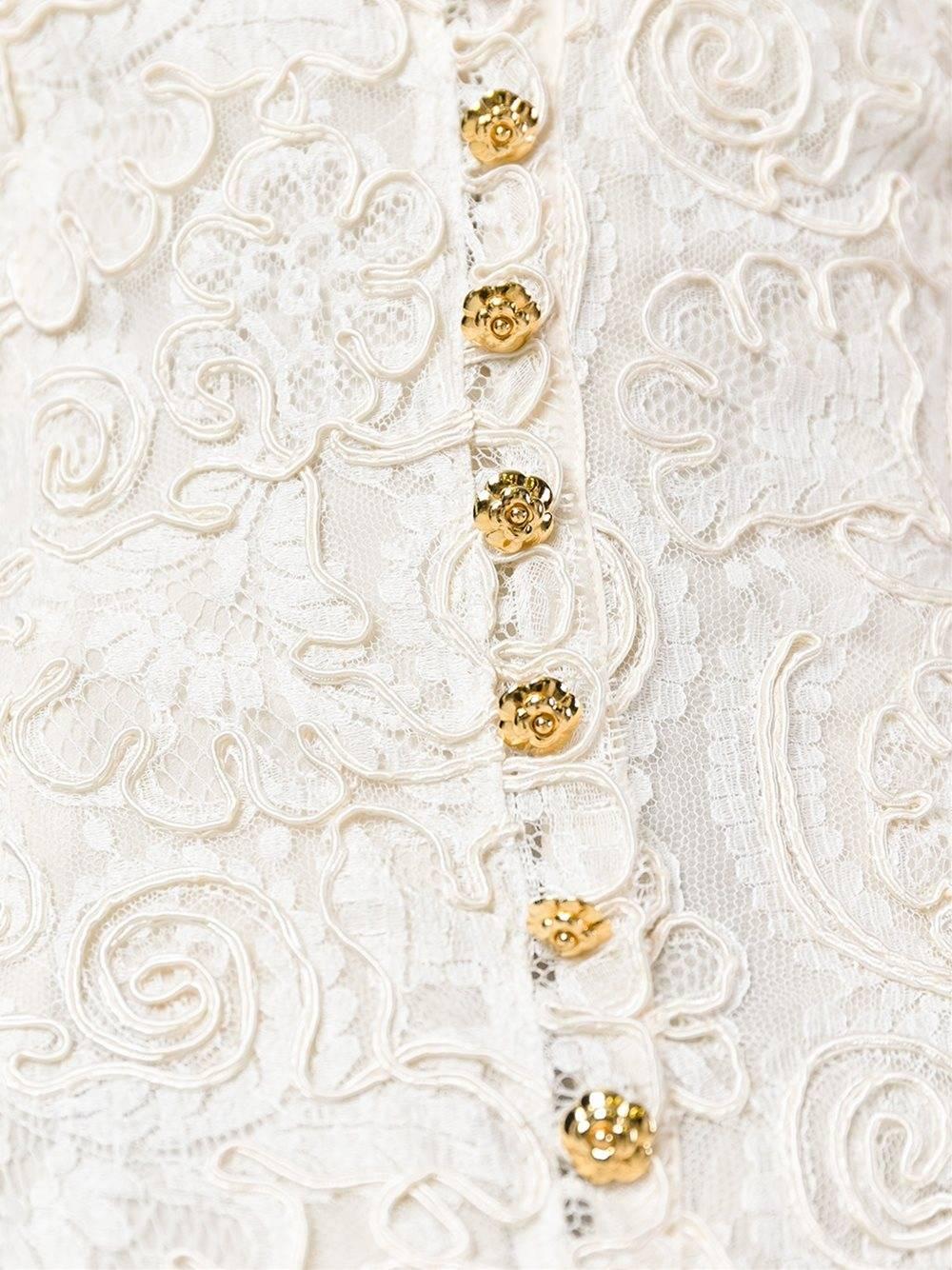 Cream cotton strapless lace dress. 

Colour: White

Material: Cotton 100%

Size: S

Measurements: waist: 68 centimetres, hips: 90 centimetres, length: 80 centimetres, bust: 74 centimetres

Condition: 9.5 out of 10