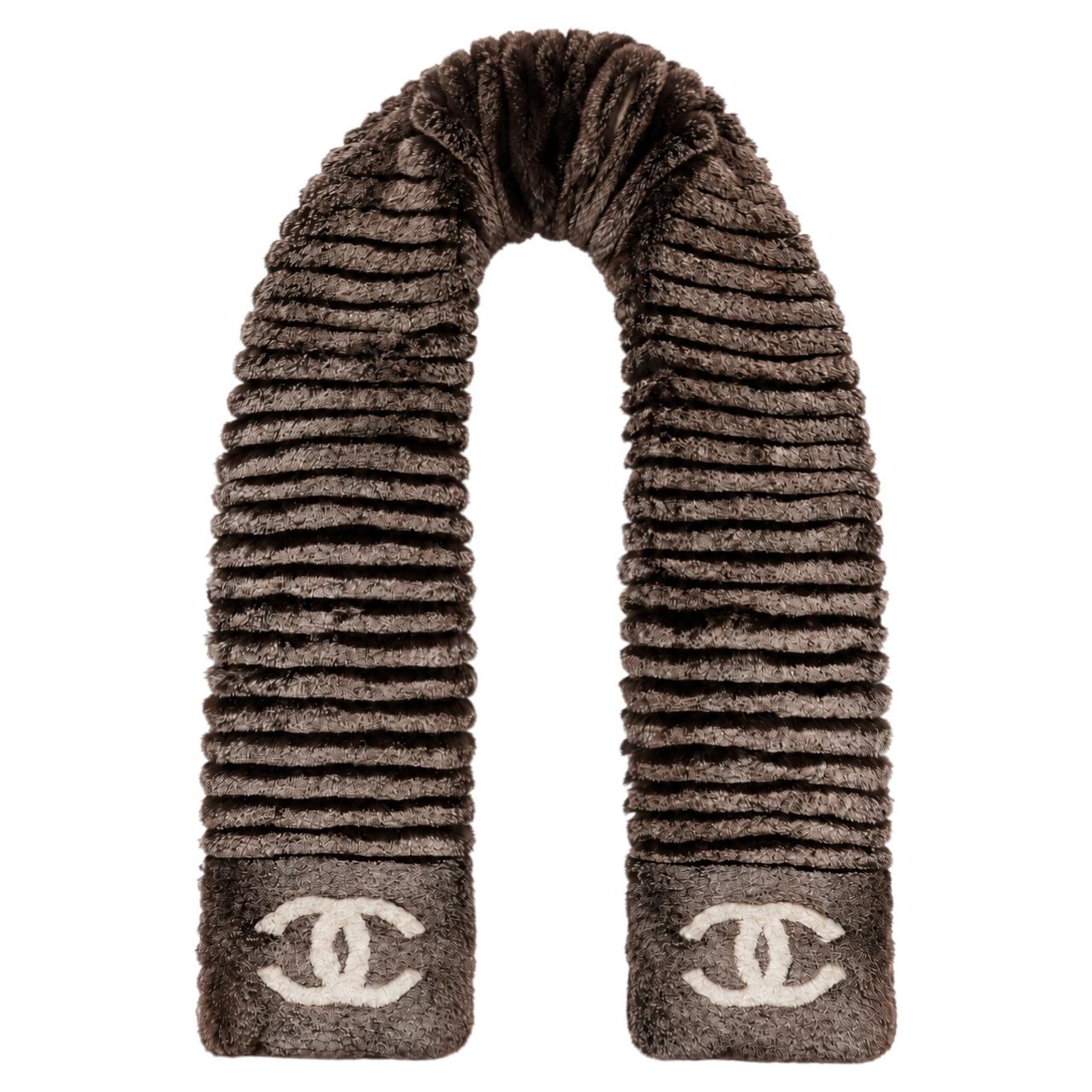 Sciarpa da donna Chanel in Orylag e tessuto CC