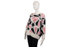 Chanel White Flower CC Sweater Crewneck Oversized Size 46