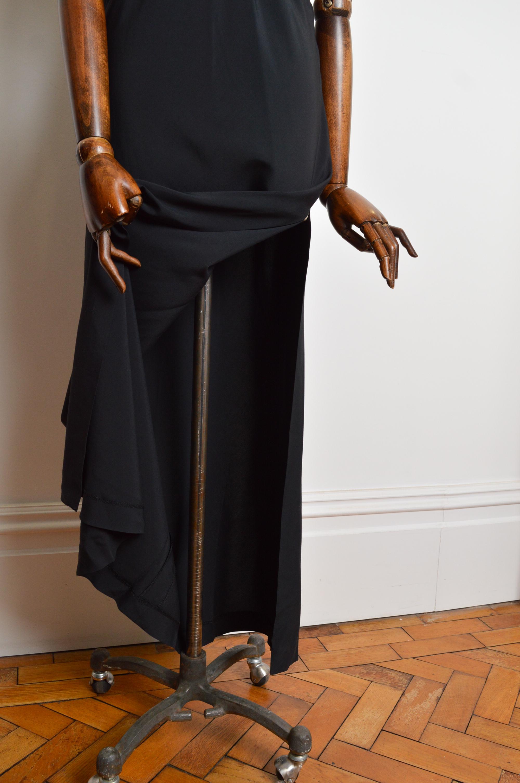 Printemps 1994 Yves Saint Laurent Up&Up Robe de cocktail longue noire avec fente sur la jambe. Pour femmes en vente