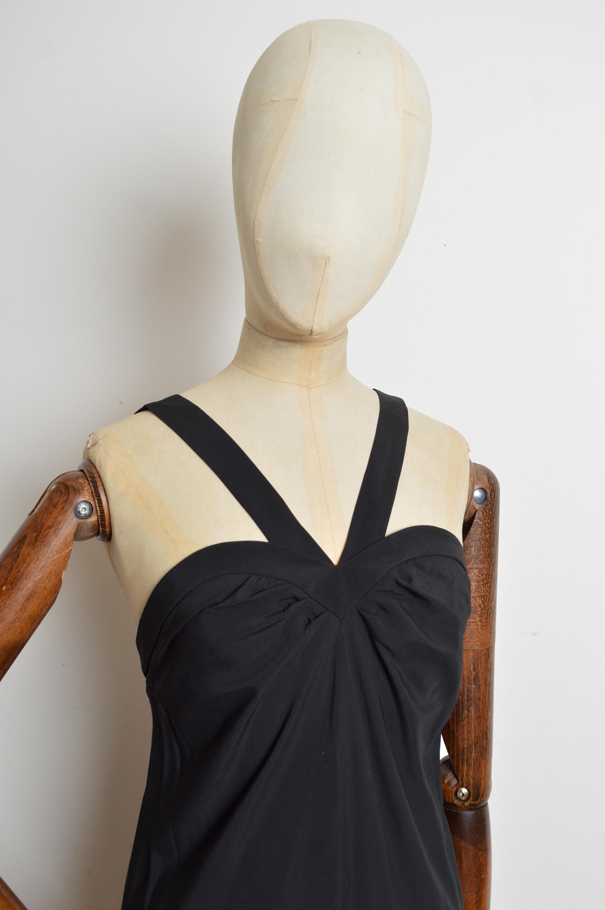 Noir Printemps 1994 Yves Saint Laurent Up&Up Robe de cocktail longue noire avec fente sur la jambe. en vente