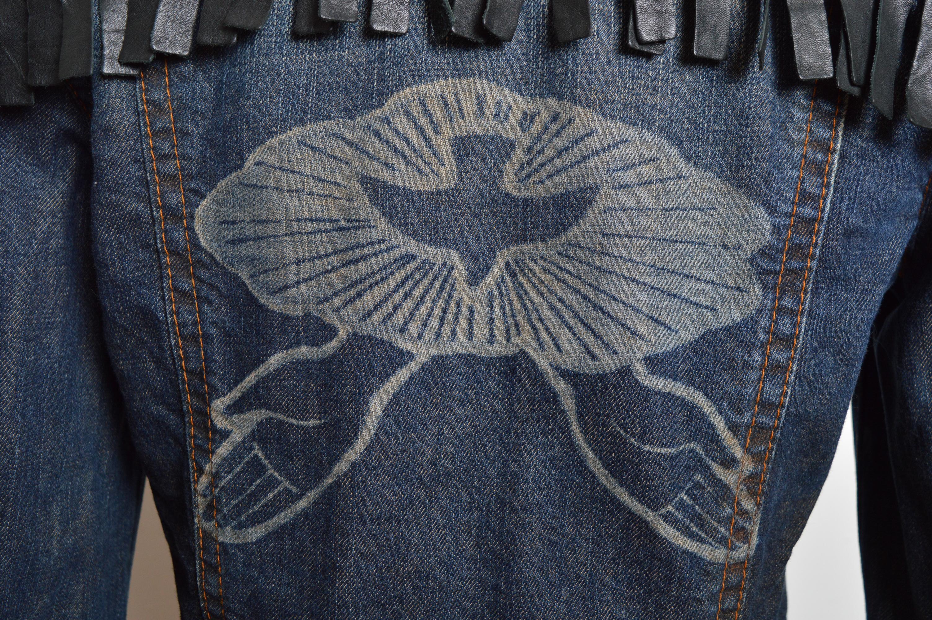 2005 Chaqueta Dsquared2 de cuero con flecos y denim angustiado occidental en venta 9