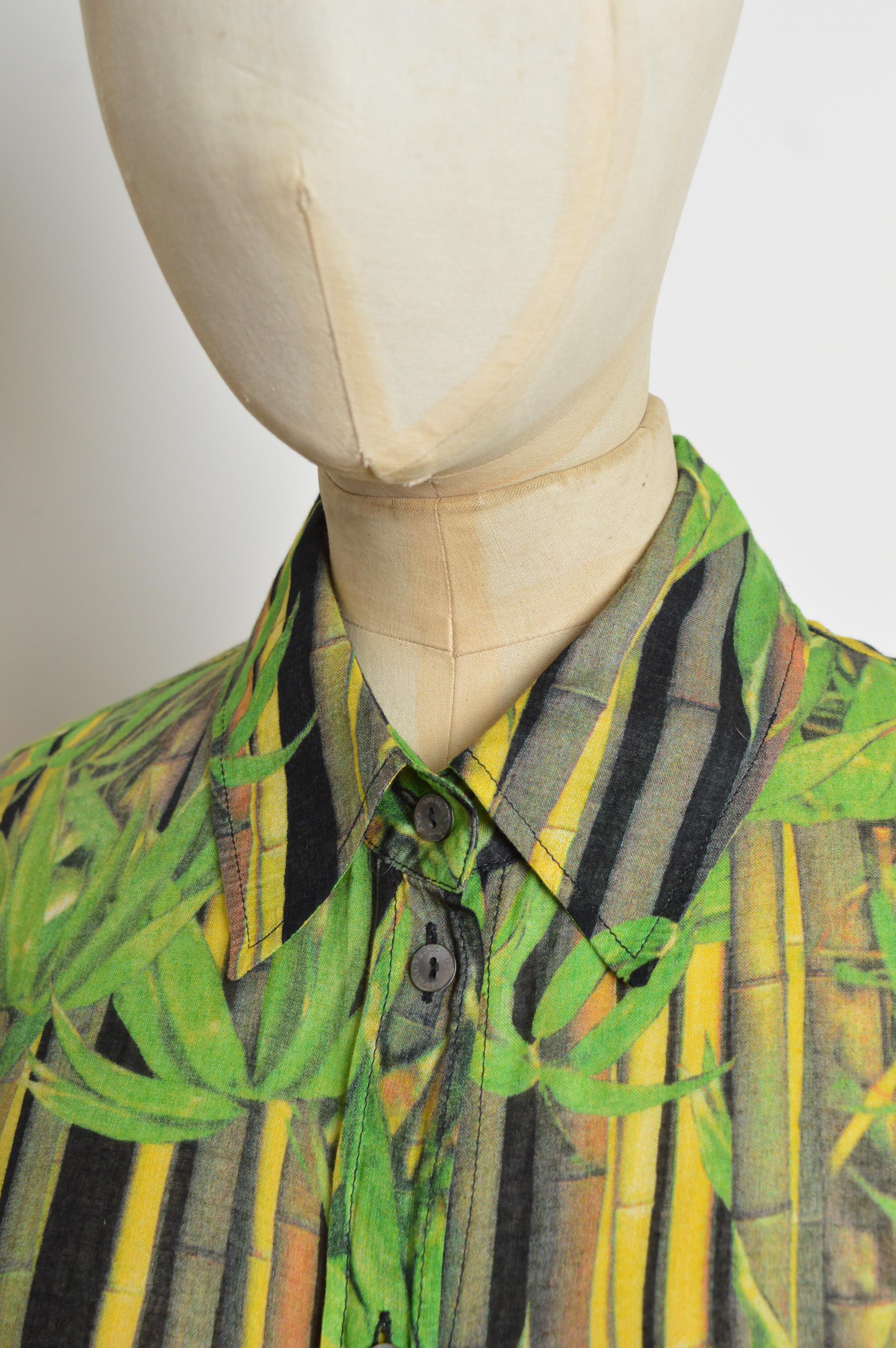 2000 Dolce & Gabbana Camisa de manga larga de algodón verde con estampado de bambú - Blusa Marrón en venta