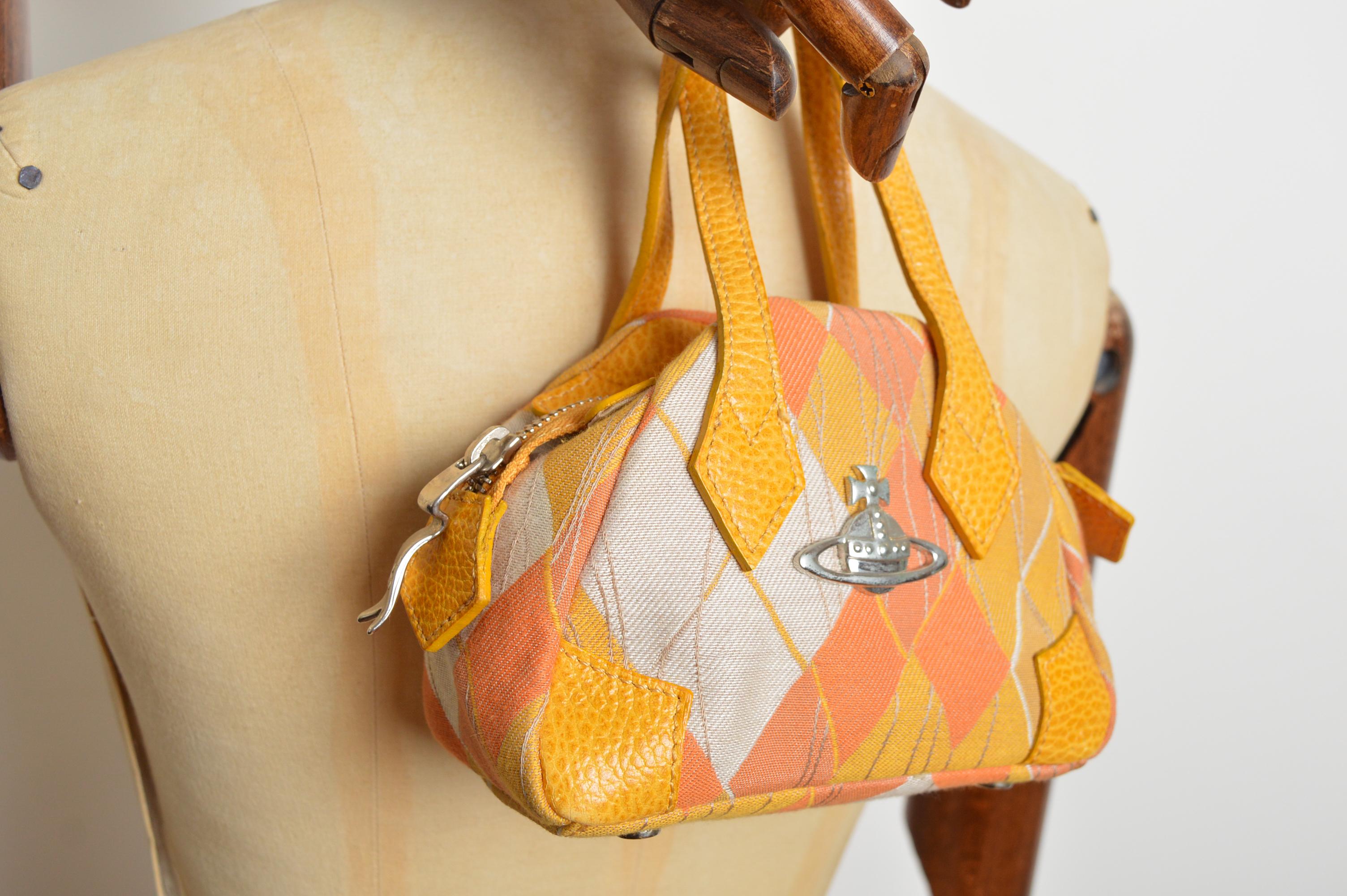 Borsa a mano Vivienne Westwood del 2000 in tela e pelle argyle gialla in miniatura in vendita 1