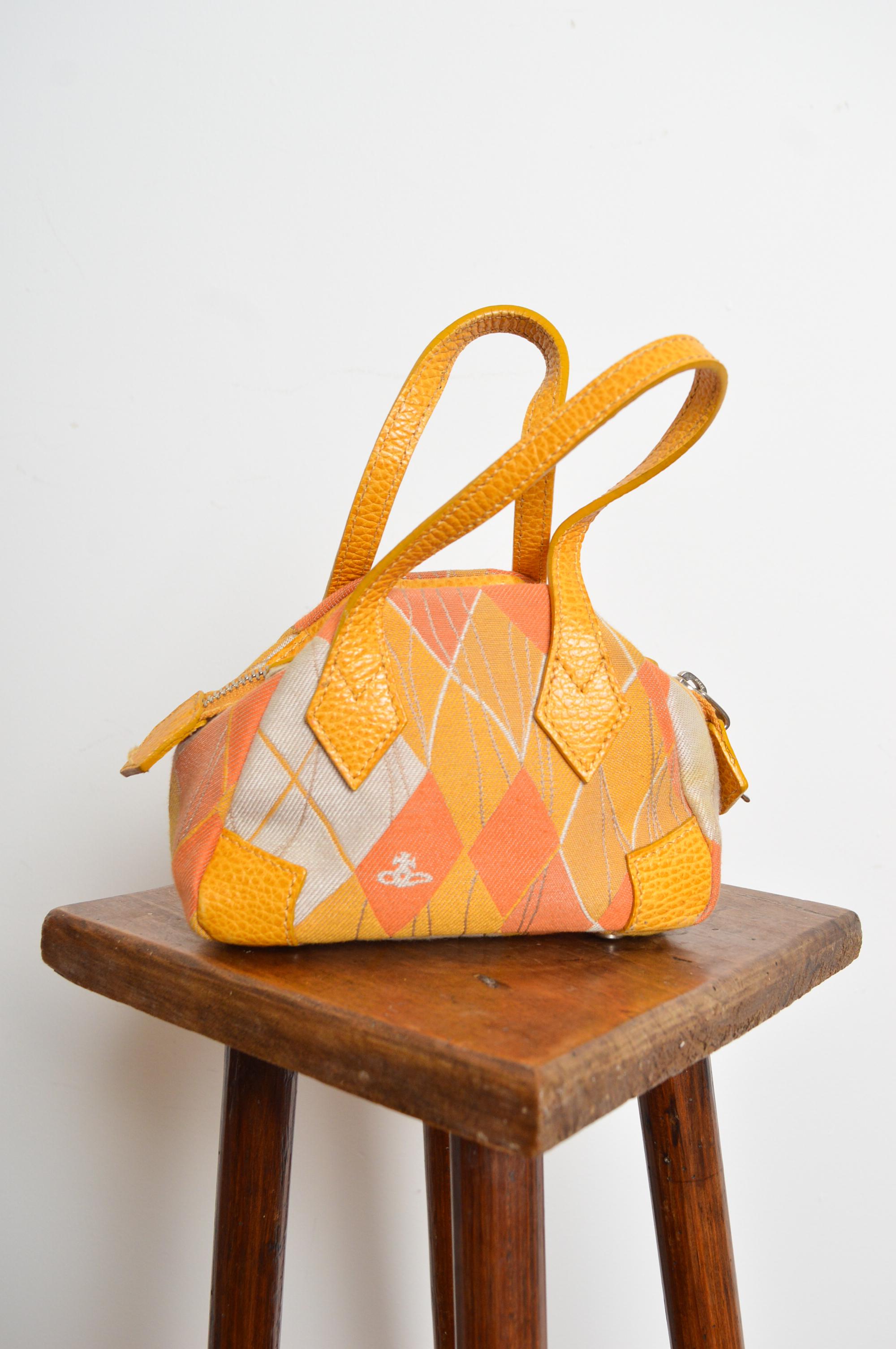 Borsa a mano Vivienne Westwood del 2000 in tela e pelle argyle gialla in miniatura in vendita 4