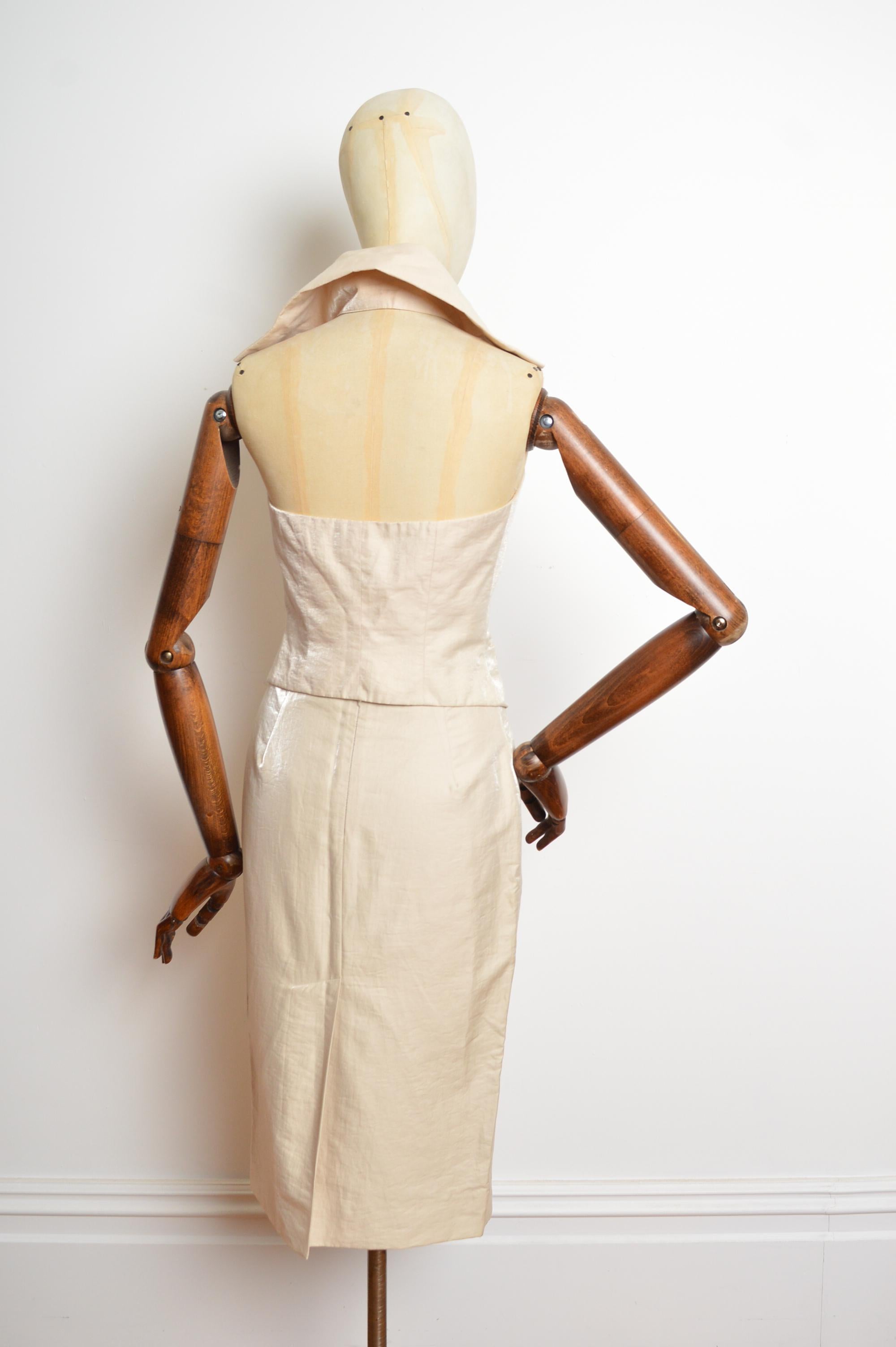 S.S. 2004 Vivienne Westwood Gilet e Gonna a matita in bianco e champagne in vendita 6