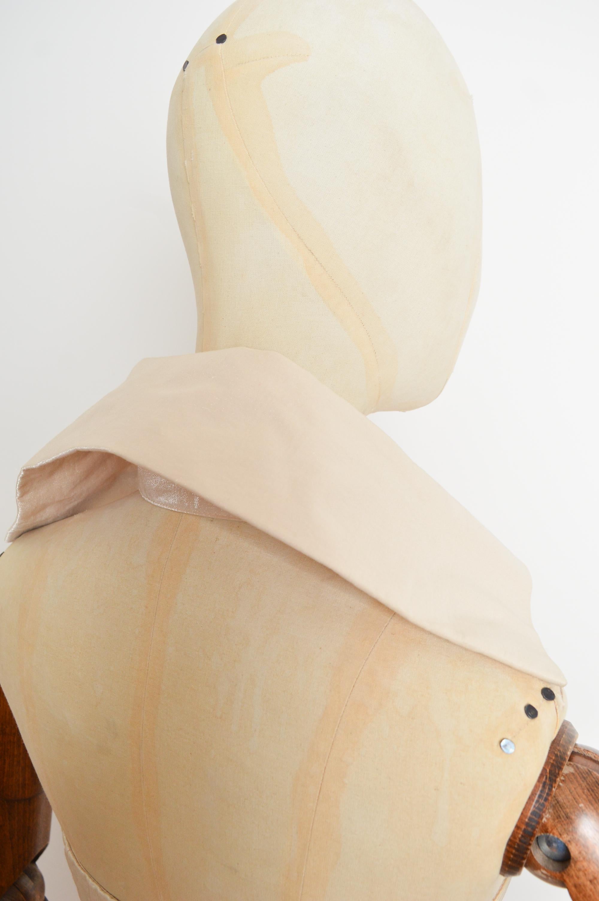 S.S. 2004 Vivienne Westwood Gilet e Gonna a matita in bianco e champagne in vendita 9