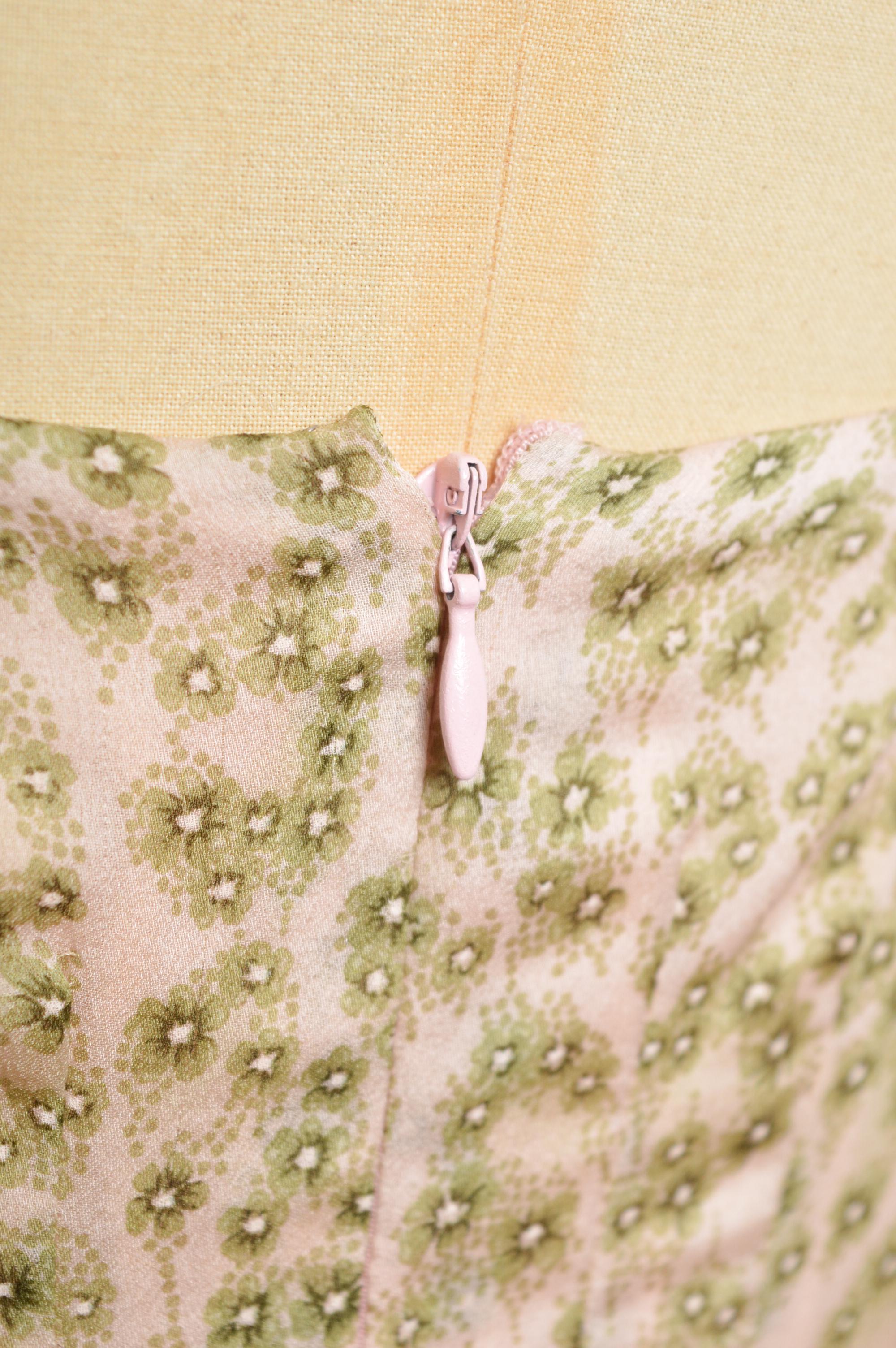1990 - CHLOÉ by Stella McCartney - Robe à volants en soie à fleurs et imprimé léopard en vente 10