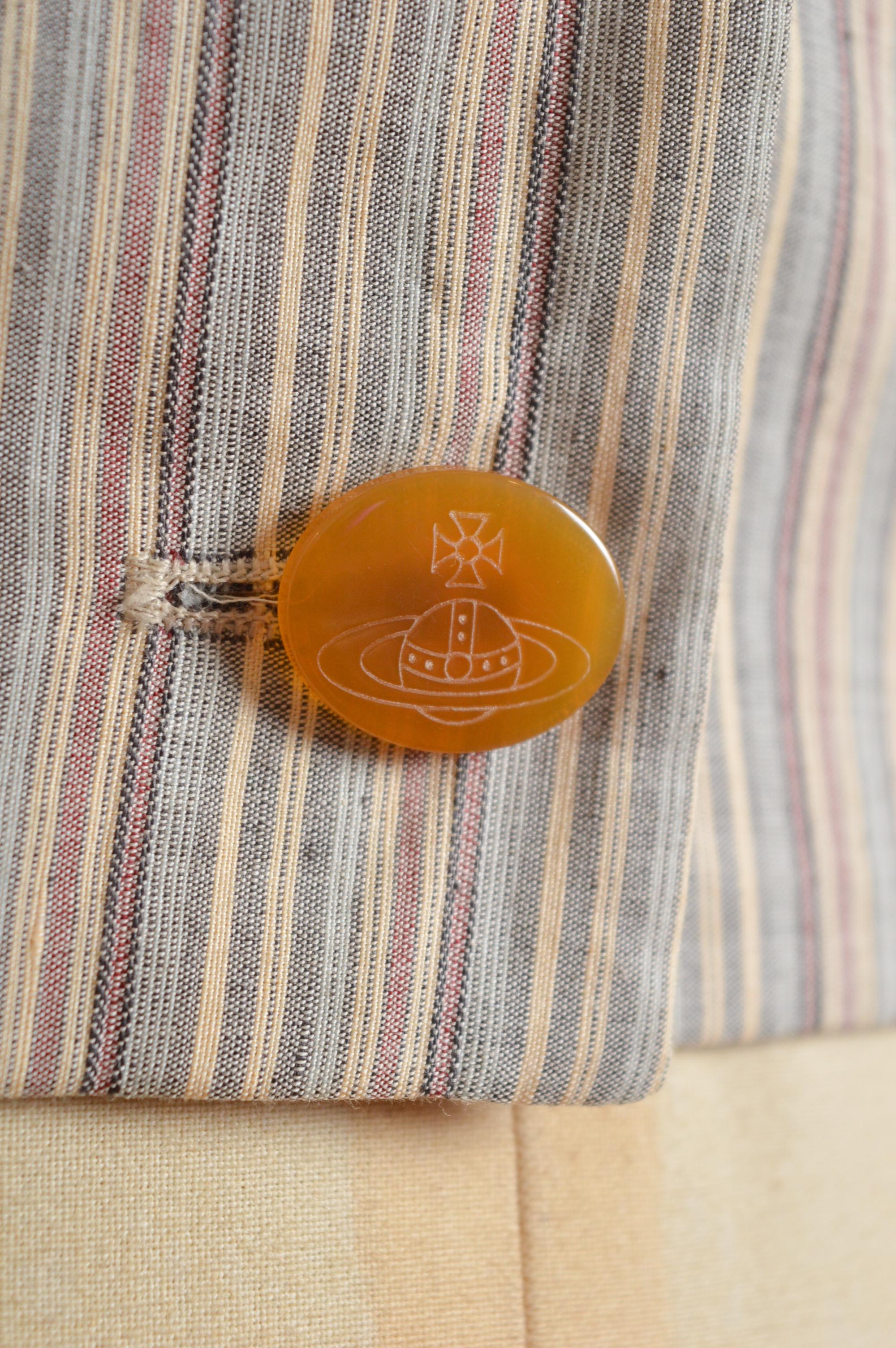 1990 Vivienne Westwood Pin Striped Cropped Fitted Giacca a righe in lino in vendita 1
