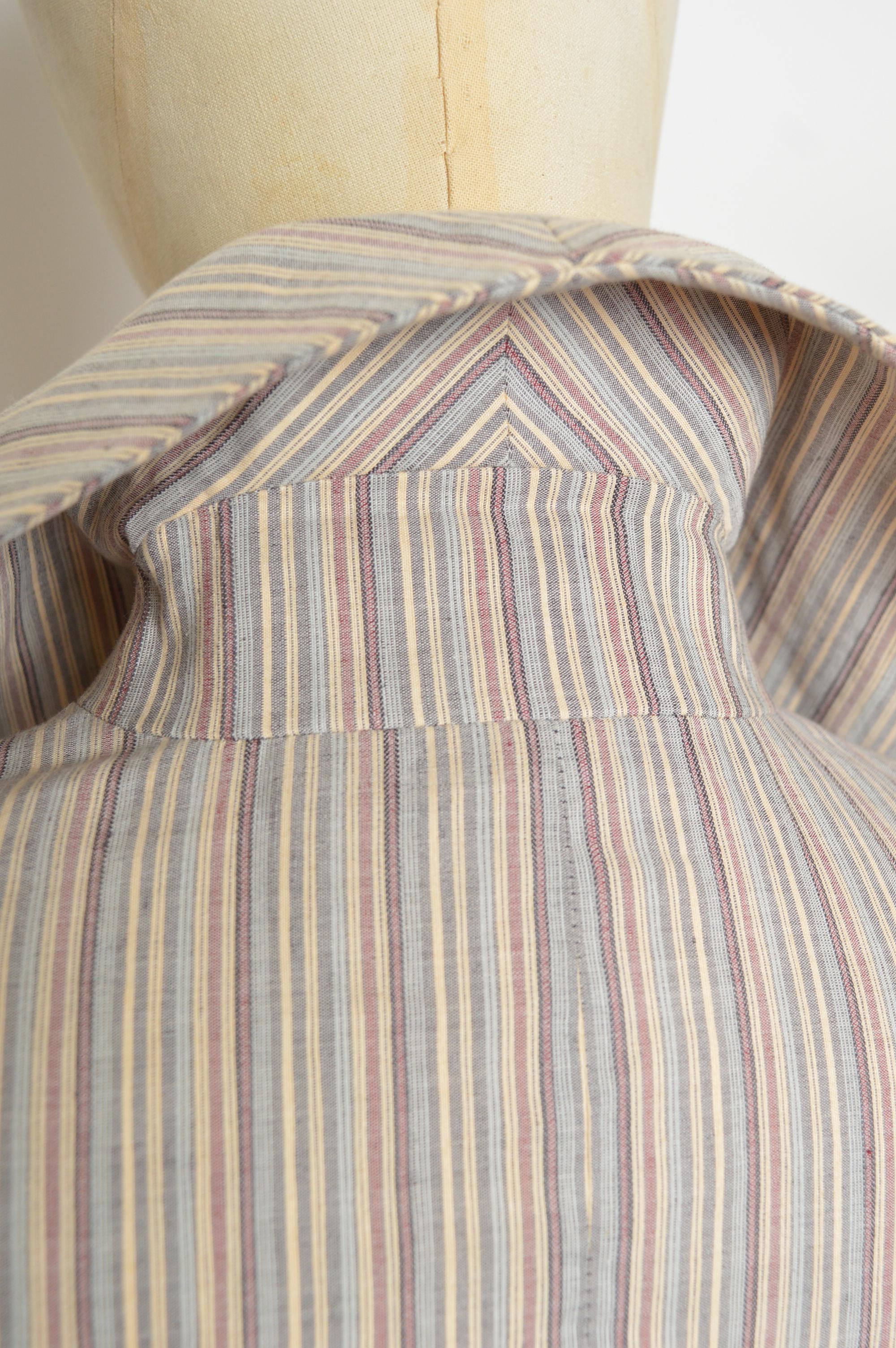 1990 Vivienne Westwood Pin Striped Cropped Fitted Giacca a righe in lino in vendita 6