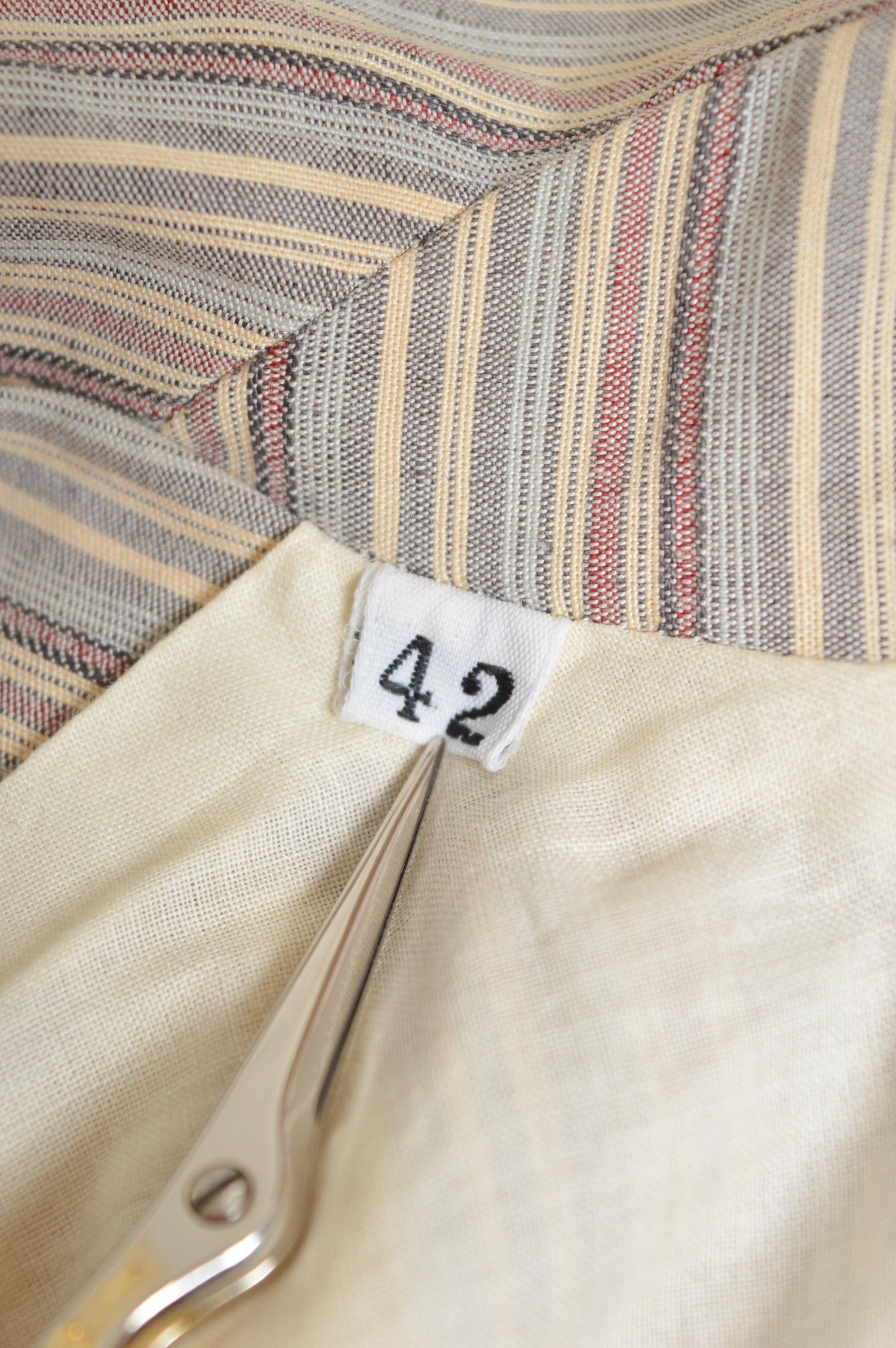1990 Vivienne Westwood Pin Striped Cropped Fitted Giacca a righe in lino in vendita 8
