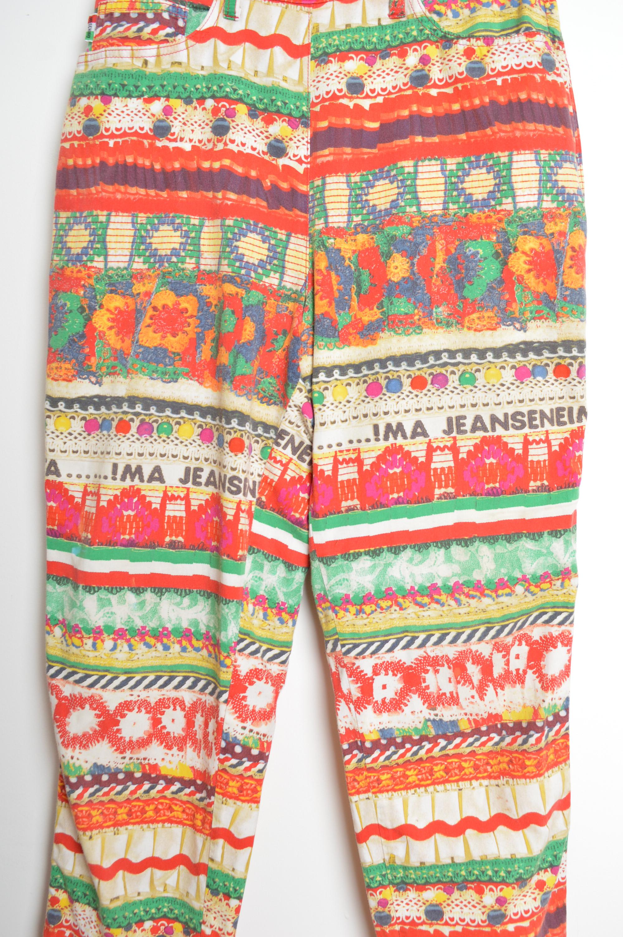 90er Vintage By Franco Moschino Buntes abstraktes Muster Hochtaillierte Hosen Jeans im Angebot 1