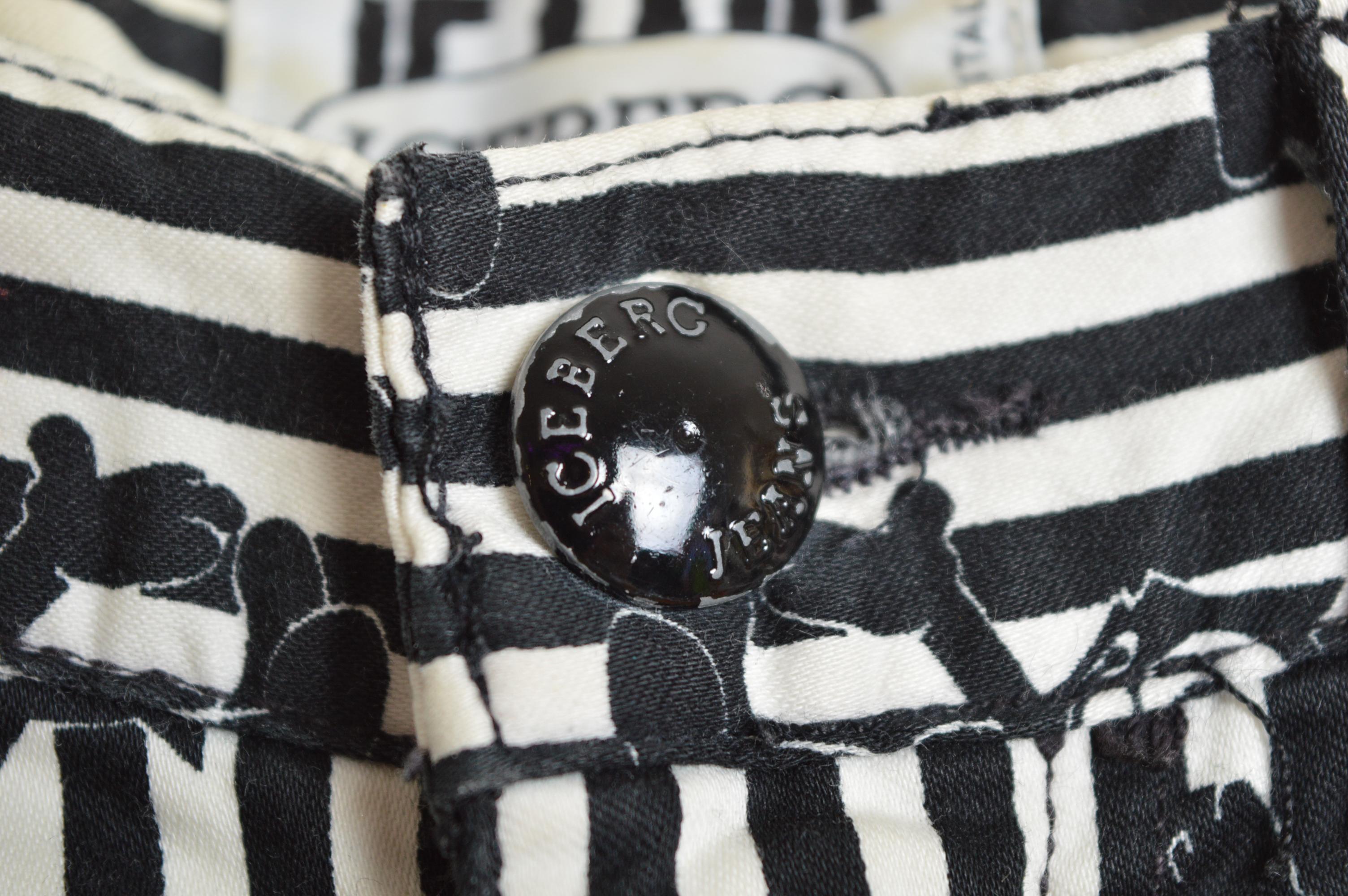 1990's Felix the House Cat Cartoon Print Jeans - Pinstriped Pants Pour femmes en vente