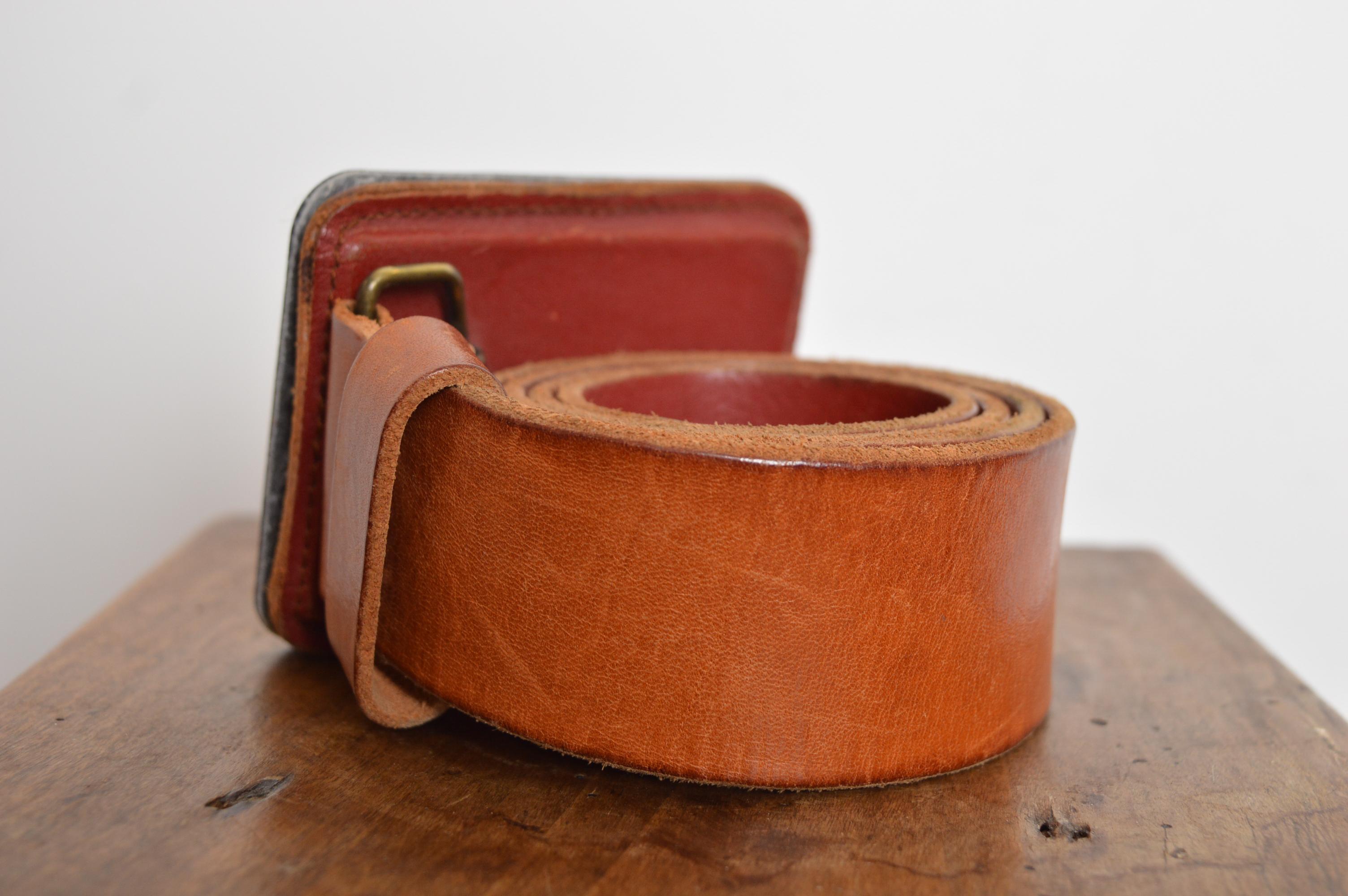 Cintura trucker anni 2000 DOLCE & GABBANA stile western in pelle e smalto rosso in vendita 2