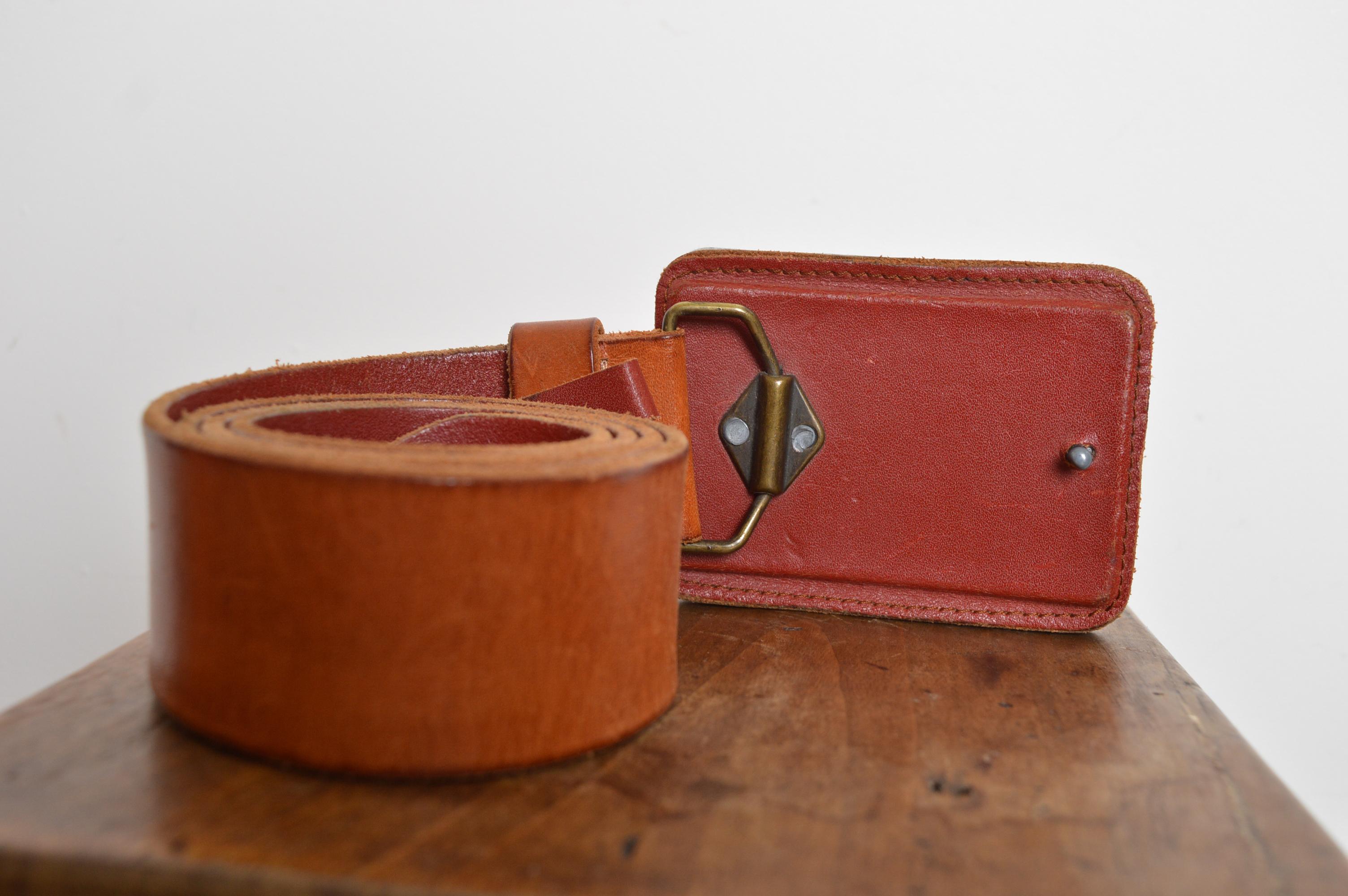 Cintura trucker anni 2000 DOLCE & GABBANA stile western in pelle e smalto rosso in vendita 5