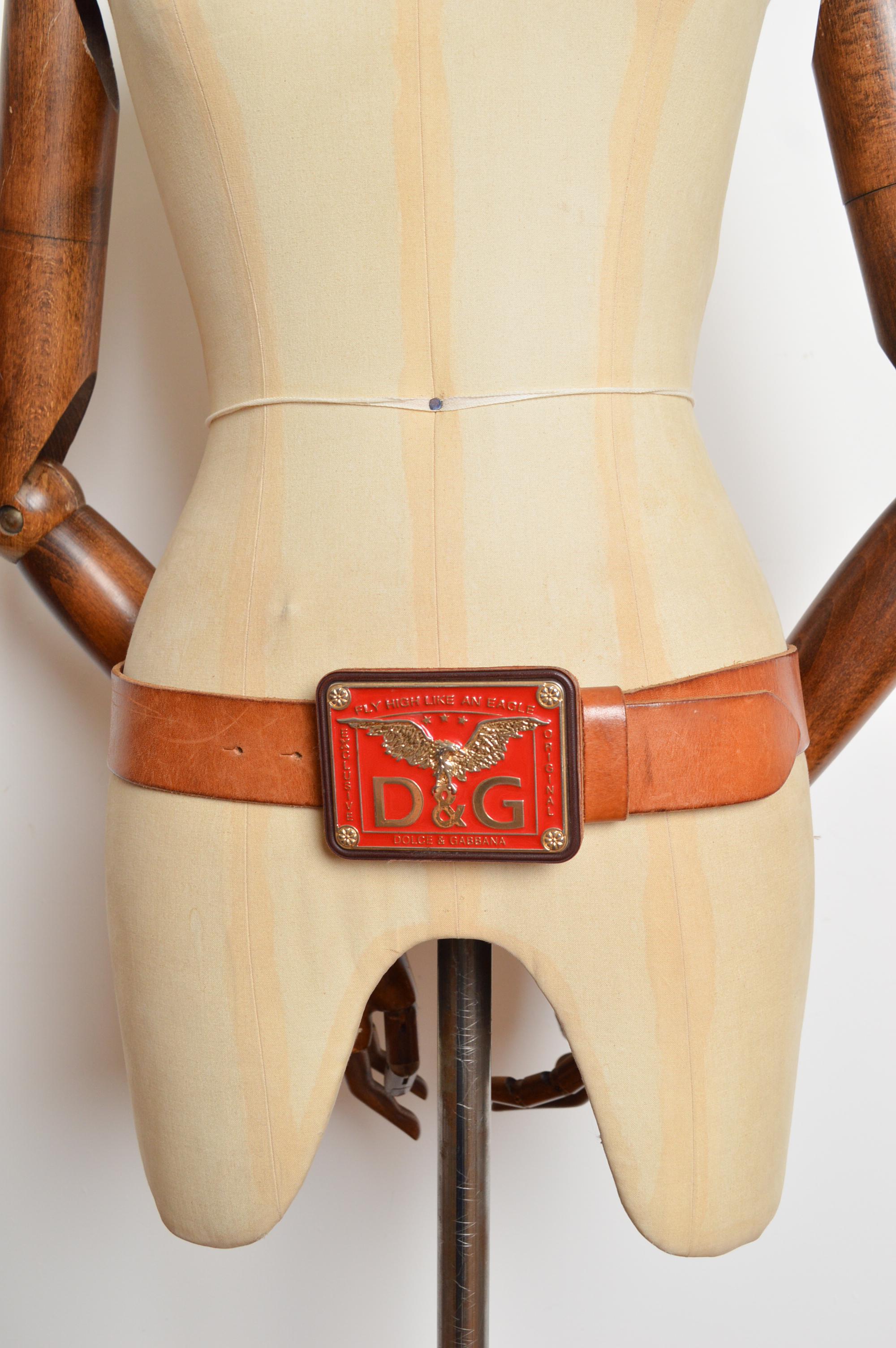 Cintura trucker anni 2000 DOLCE & GABBANA stile western in pelle e smalto rosso In condizioni buone in vendita a Sheffield, GB