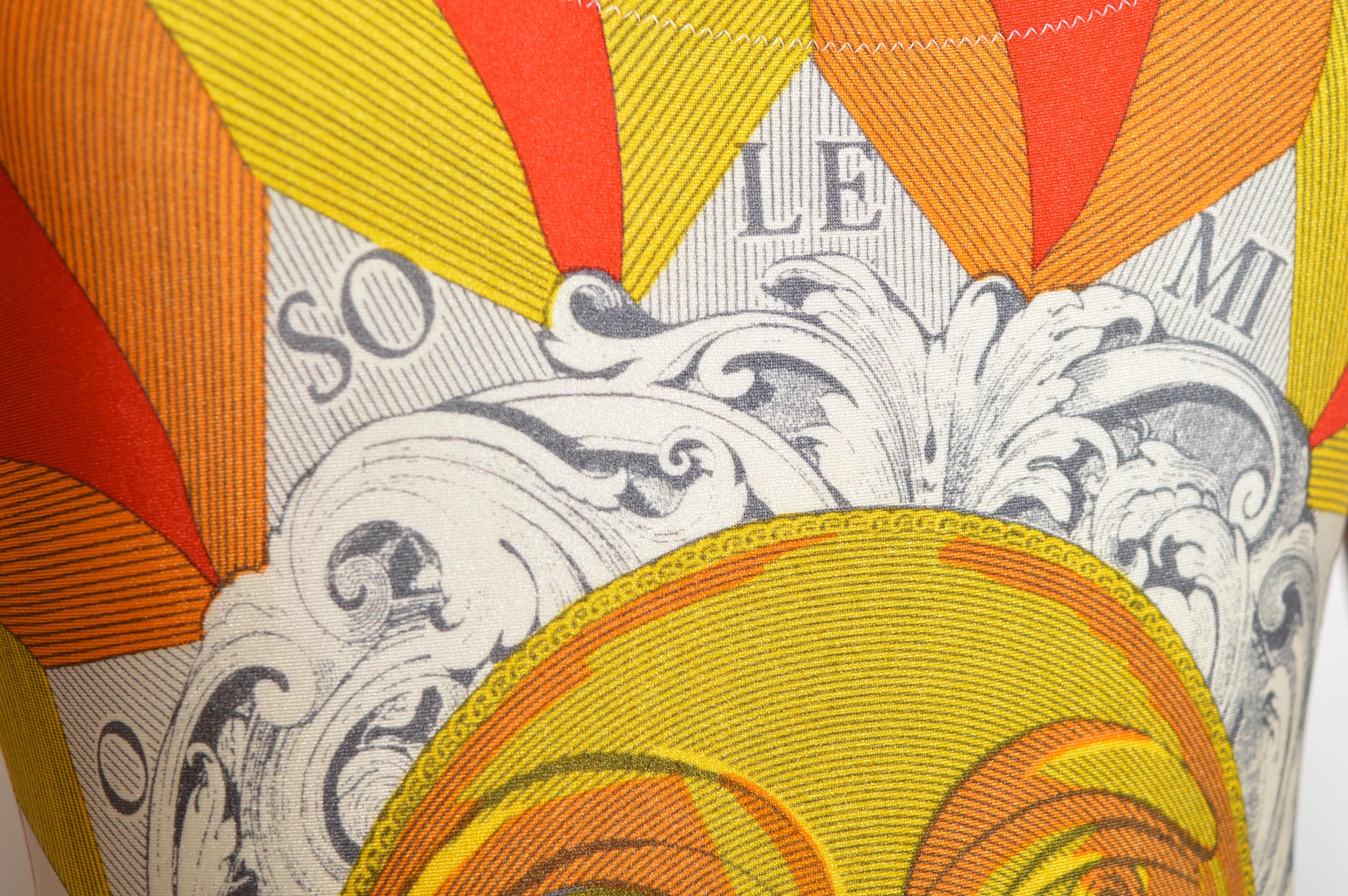 1990's MOSCHINO mare Rococo Baroque Sun print Badeanzug - Badeanzug im Angebot 1