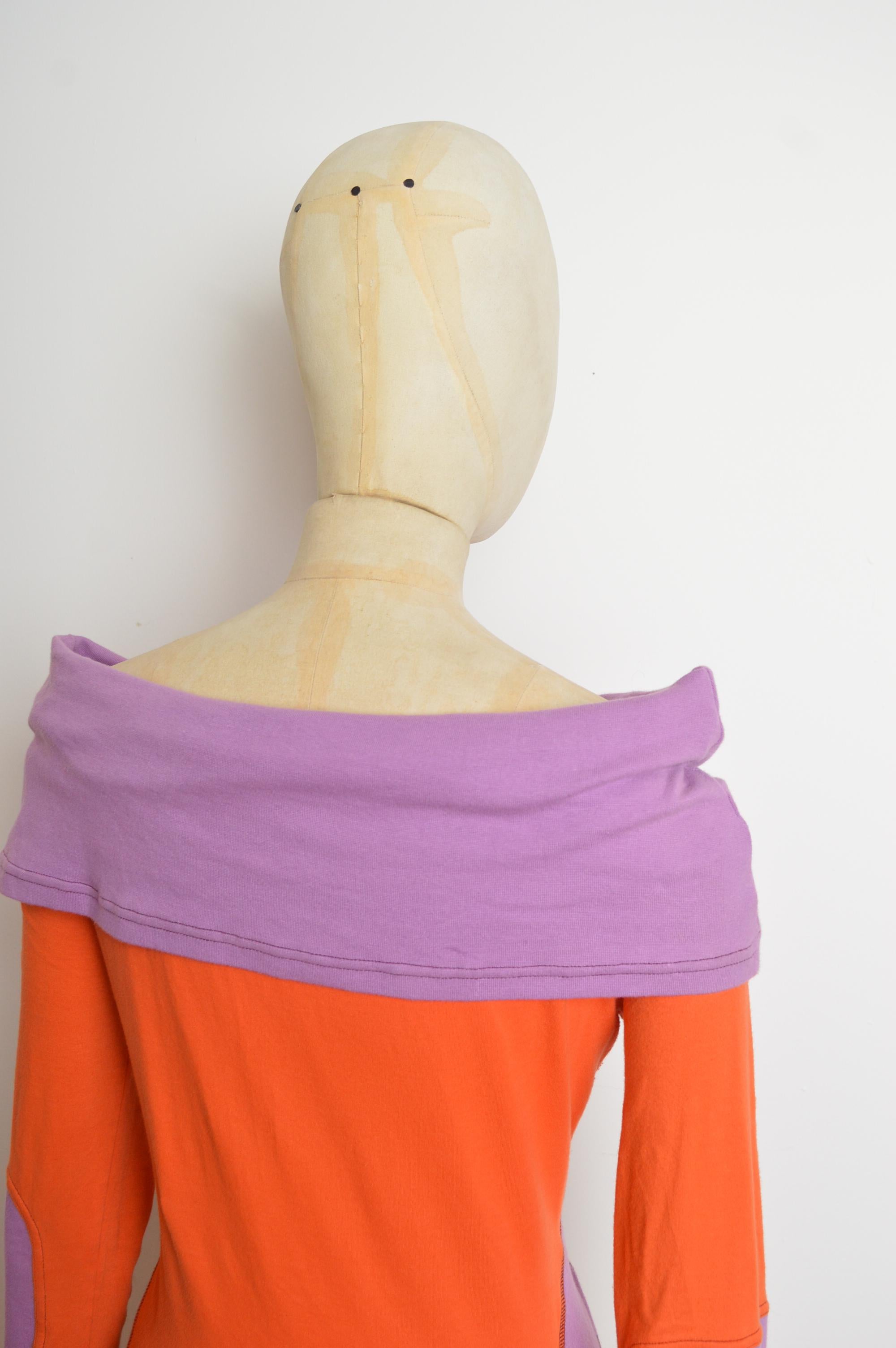 DOLCE & GABBANA Art Nouveau Y2k Lila Langarm Off Schulter Slouchy Top im Angebot 5