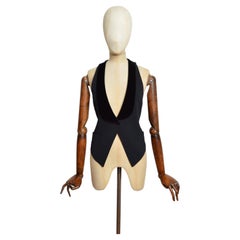 Chaleco de esmoquin negro con ribetes de terciopelo de Emporio Armani, 2008