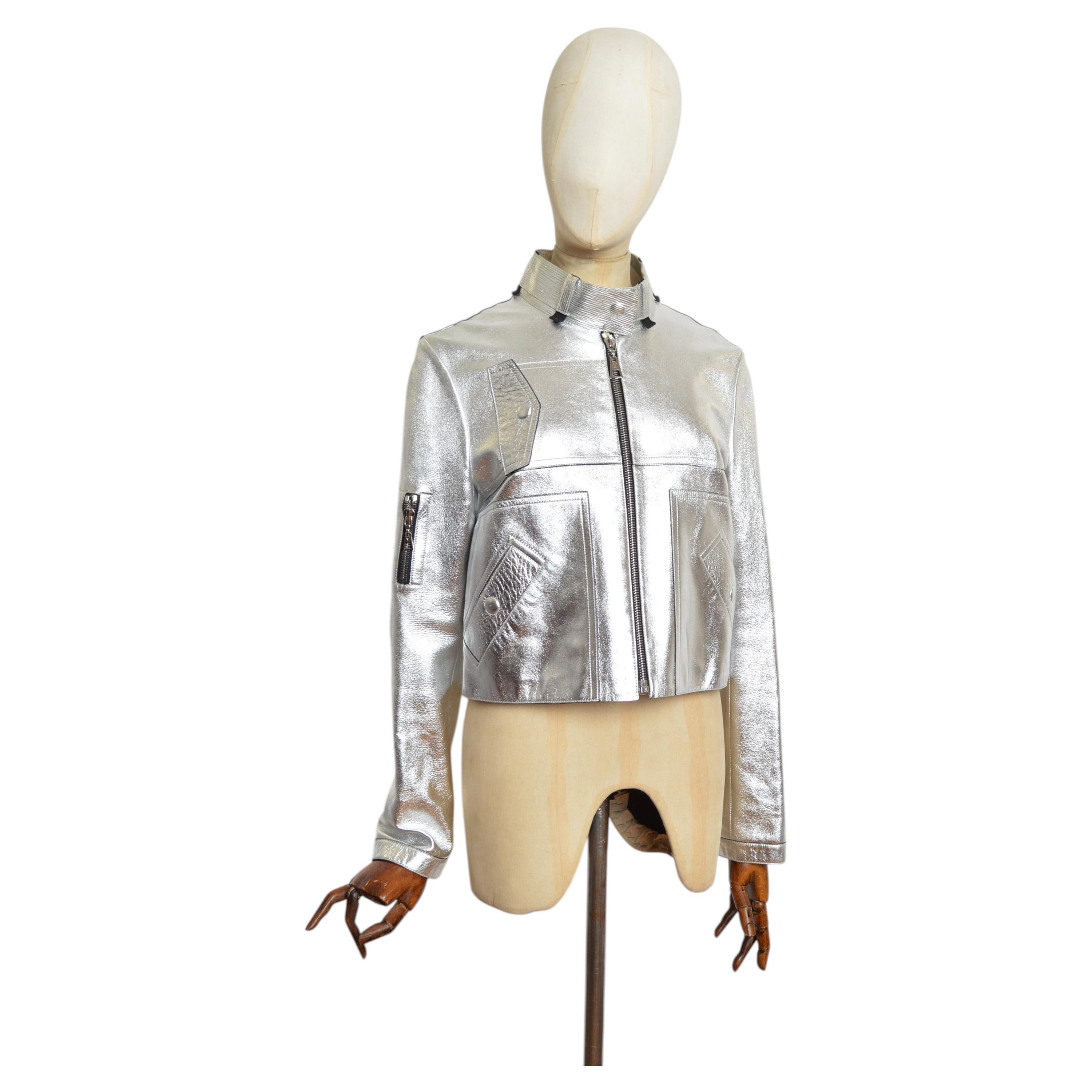 Do all Louis Vuitton pieces have date codes?