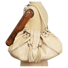 Borsa a tracolla Hobo in pelle beige crema vintage di Salvatore Ferragamo
