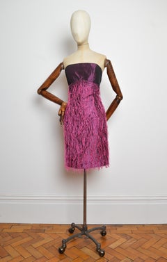 Rosa, flauschiges Cocktailkleid mit Struktur und trägerlosem Ausschnitt von Donatella Versace aus den 2000er Jahren