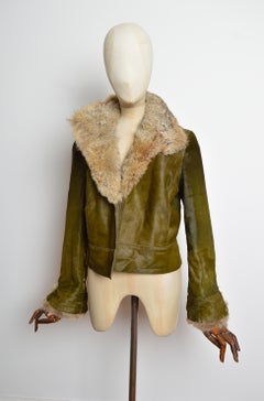 CERRUTI Herbst/Winter 2004 – Olivgrüne Jacke aus Ponyfell mit Pelzkragen und -bündchen