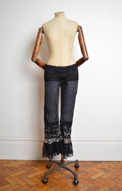 2000’s French Y2K Low Rise Denim & Lace Diamonté Embellished Capri pants Jeans