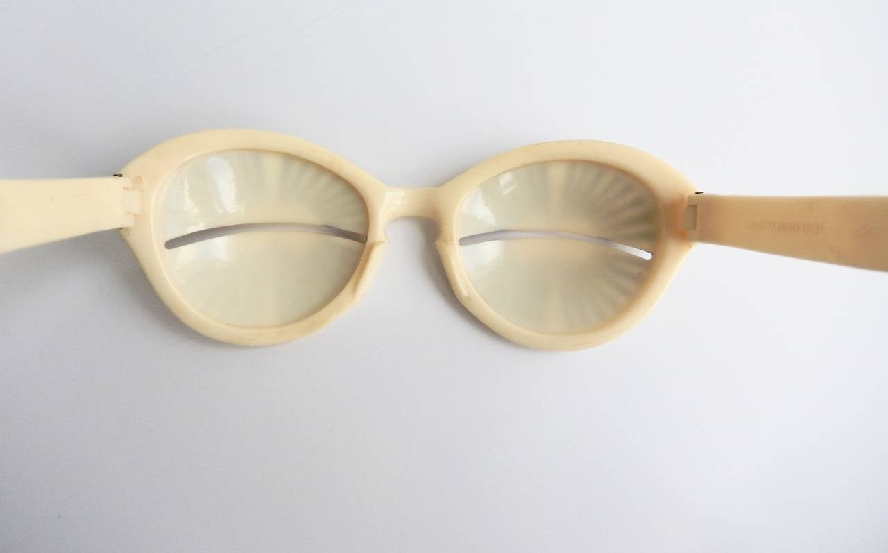 Iconic 1960s Mod/Op Art Sunglasses/Italy 2