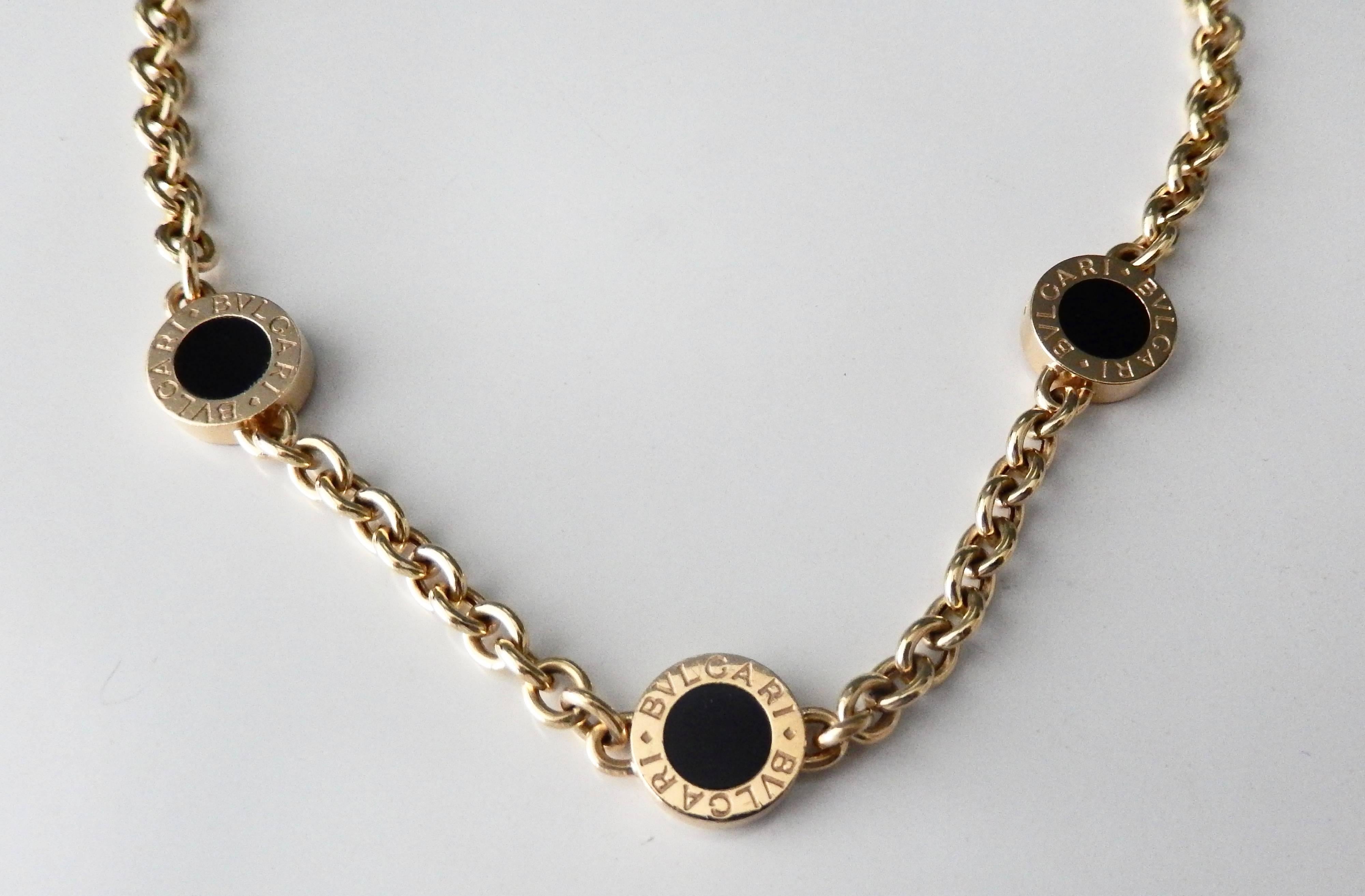 Classical Roman Bulgari Yellow Gold Onyx Signature Necklace