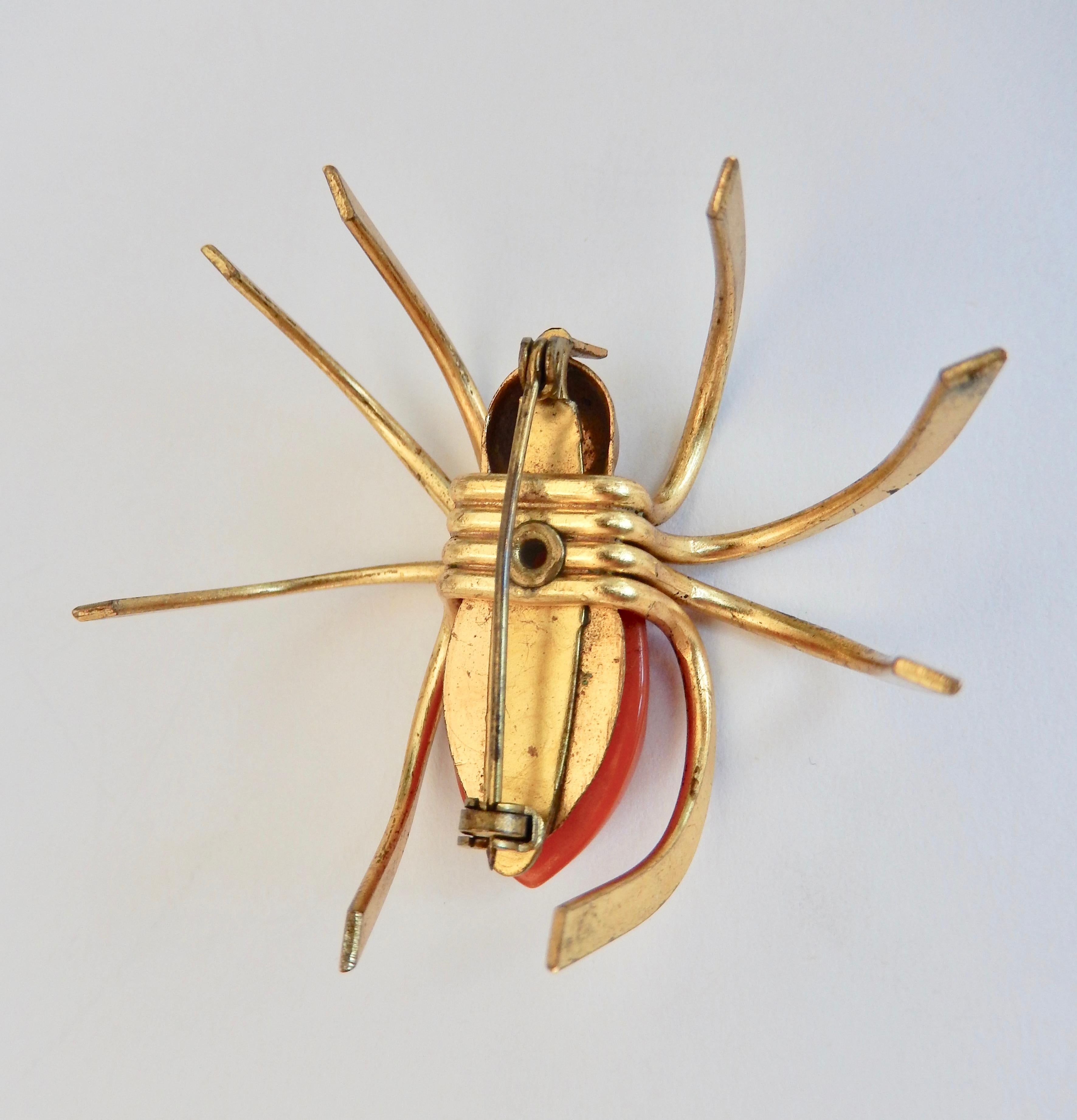 Art Deco Bakelite Spider Pin In Good Condition For Sale In Winnetka, IL