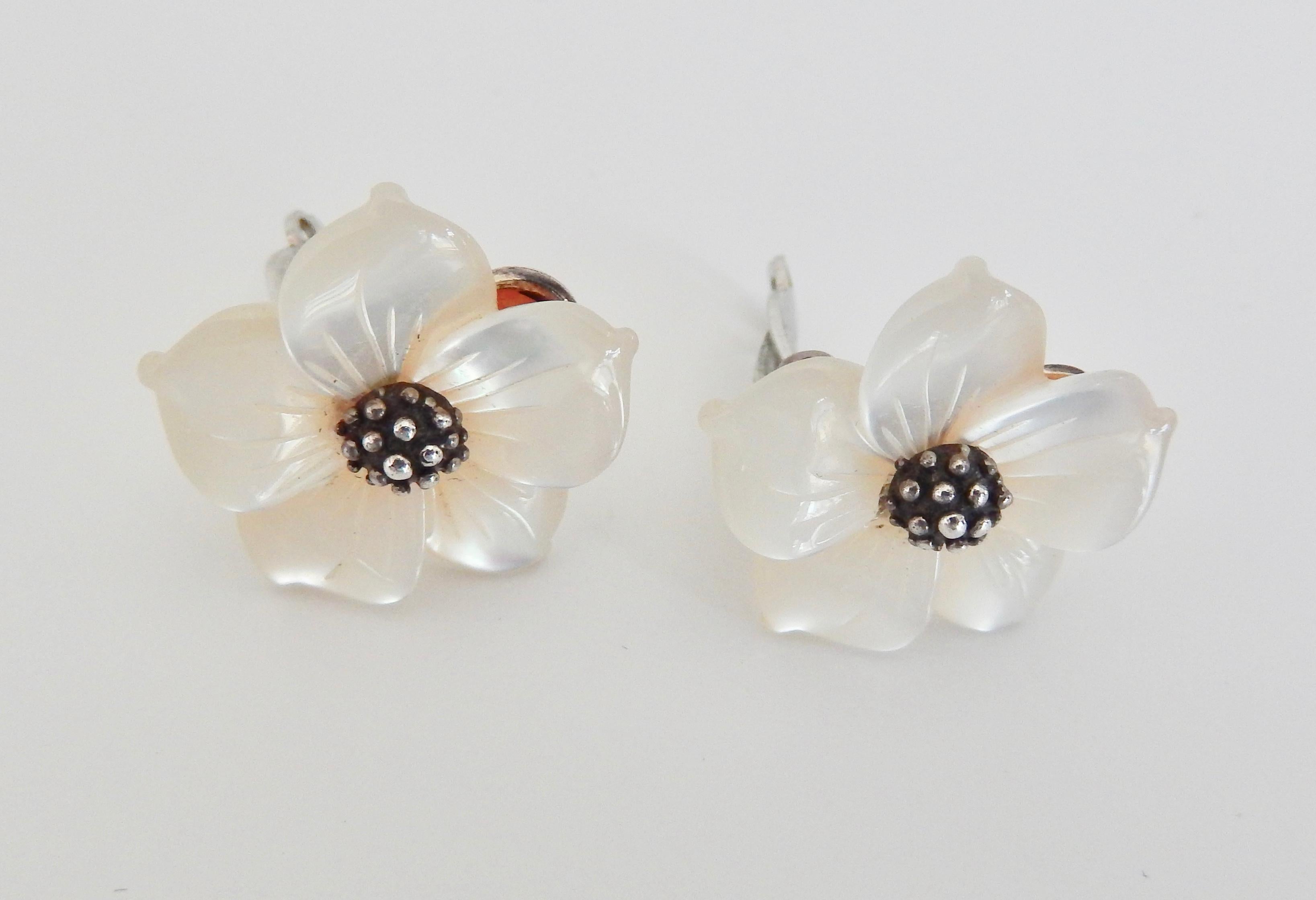 Modernist Stephen Dweck Sterling and Mother-of-Pearl Flower Earrings, 1980s 