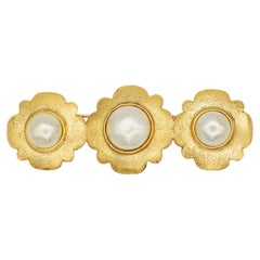 Chanel Vintage 1988 Long Trio Camélia Flower White Pearl Pearls Chunky Brooch