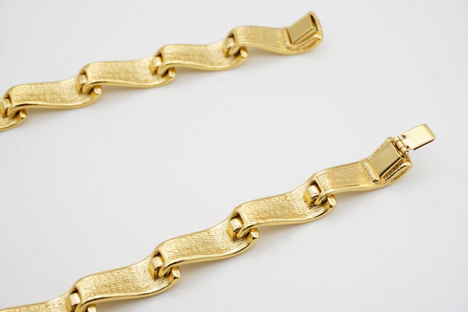 Yves Saint Laurent YSL Vintage Collana Choker con nodo grande e nastro pendente in vendita 12