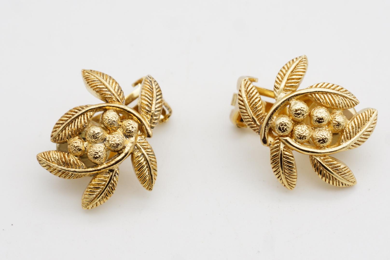 Orecchini a clip in oro con doppia foglia d'ulivo in rilievo, Christian Dior, anni '80. in vendita 5