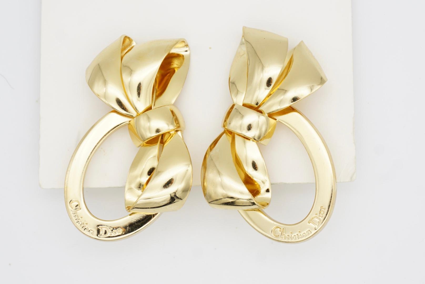 Christian Dior 1980: orecchini a clip con fiocco ovale, nastro ovale, logo e monogramma in vendita 3