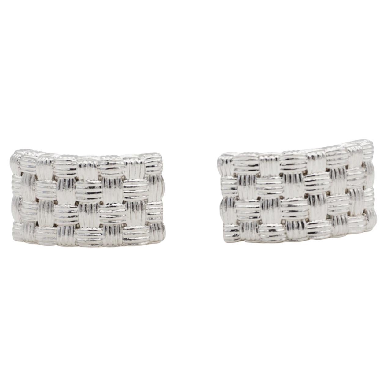 Christian Dior GROSSE 1970s Basket Weave Rectangle Dome Orecchini a clip in argento in vendita