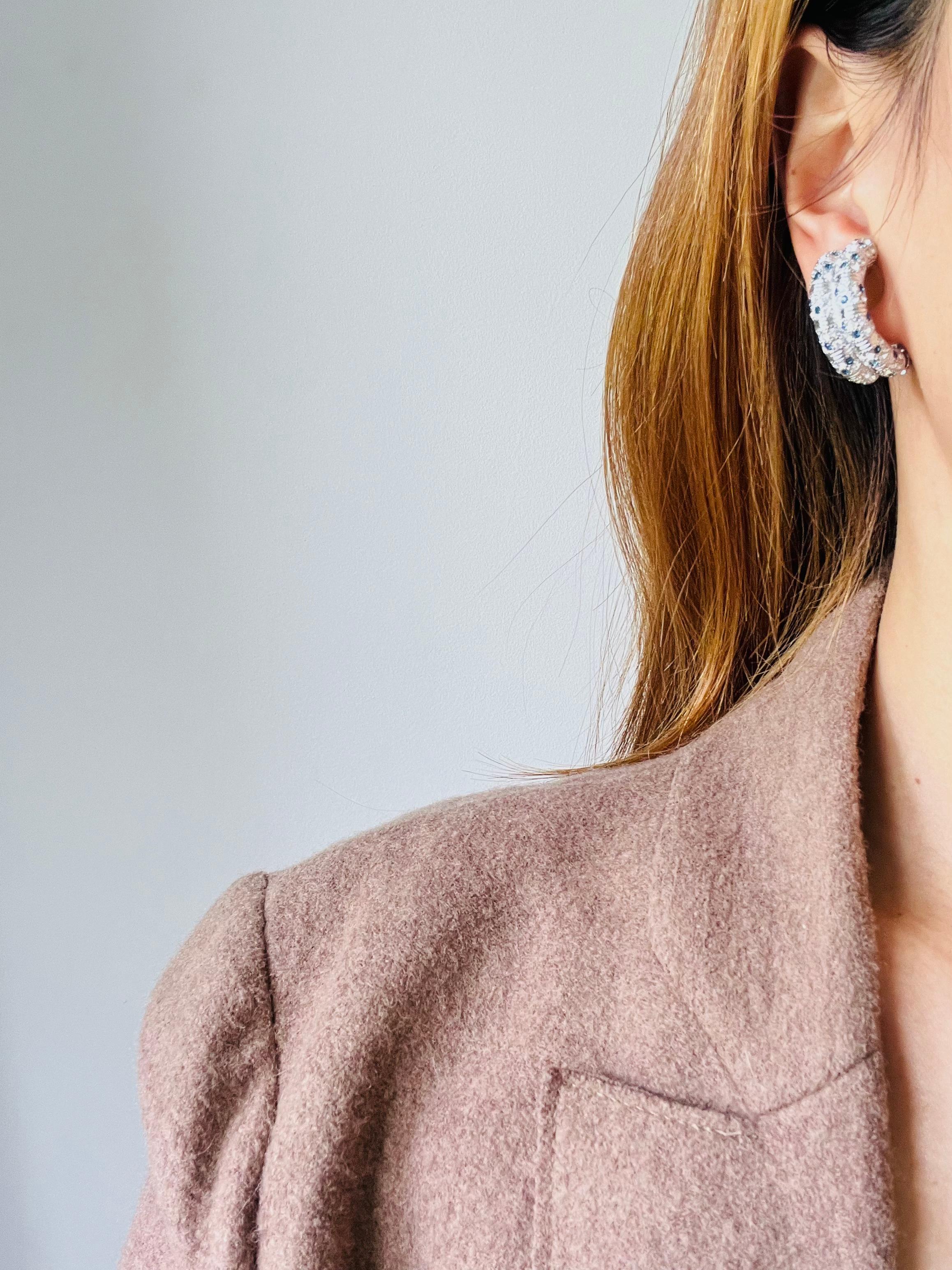 da uomo o donna Christian Dior GROSSE 1970s Zaffiro Clear Crystals Dome Orecchini a clip in argento in vendita
