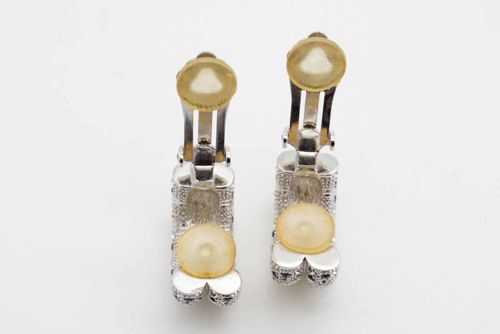 Christian Dior GROSSE 1970s Zaffiro Clear Crystals Dome Orecchini a clip in argento in vendita 8