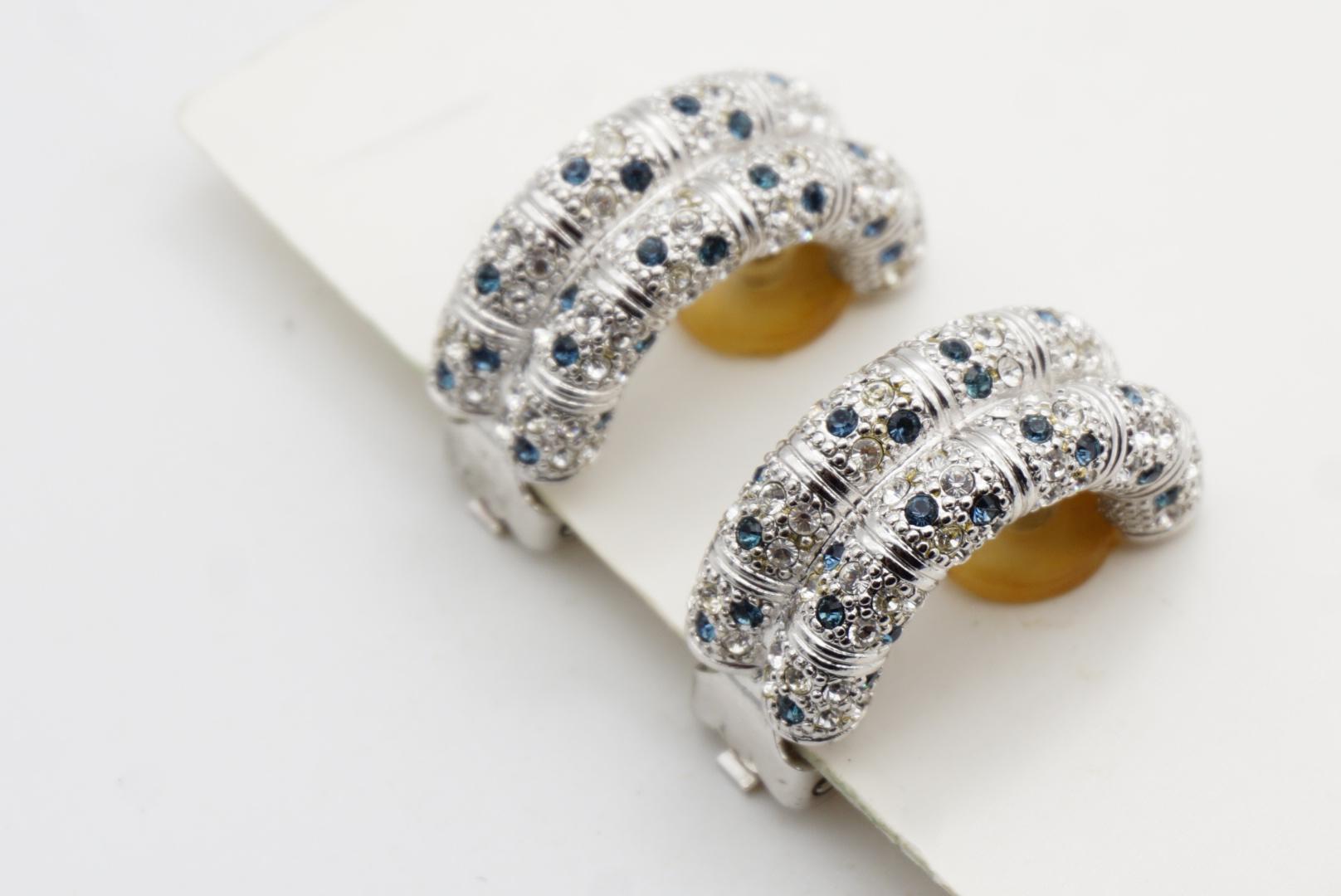 Christian Dior GROSSE 1970s Zaffiro Clear Crystals Dome Orecchini a clip in argento in vendita 6