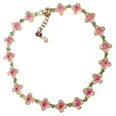Christian Dior Collana vintage anni '70 con fiori di trifoglio rosa e cristalli di smeraldo Dot Dot