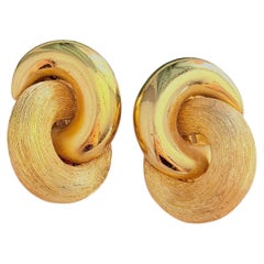 Christian Dior Vintage Unisex-Ohrclips aus Gold mit ineinander verschlungenem, gedrehtem Knoten und klobigem Design