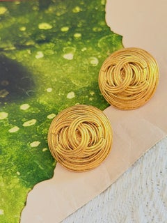 Chanel Vintage 1994 Iconic Gold Large Spiral Nest Round CC Logo Chunky Earrings
