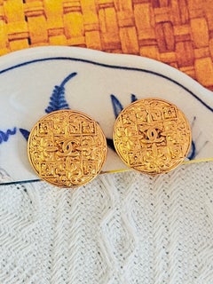Chanel Vintage Iconic Gold Unisex Rare Baroque Iris Rose Relief Circle Earrings