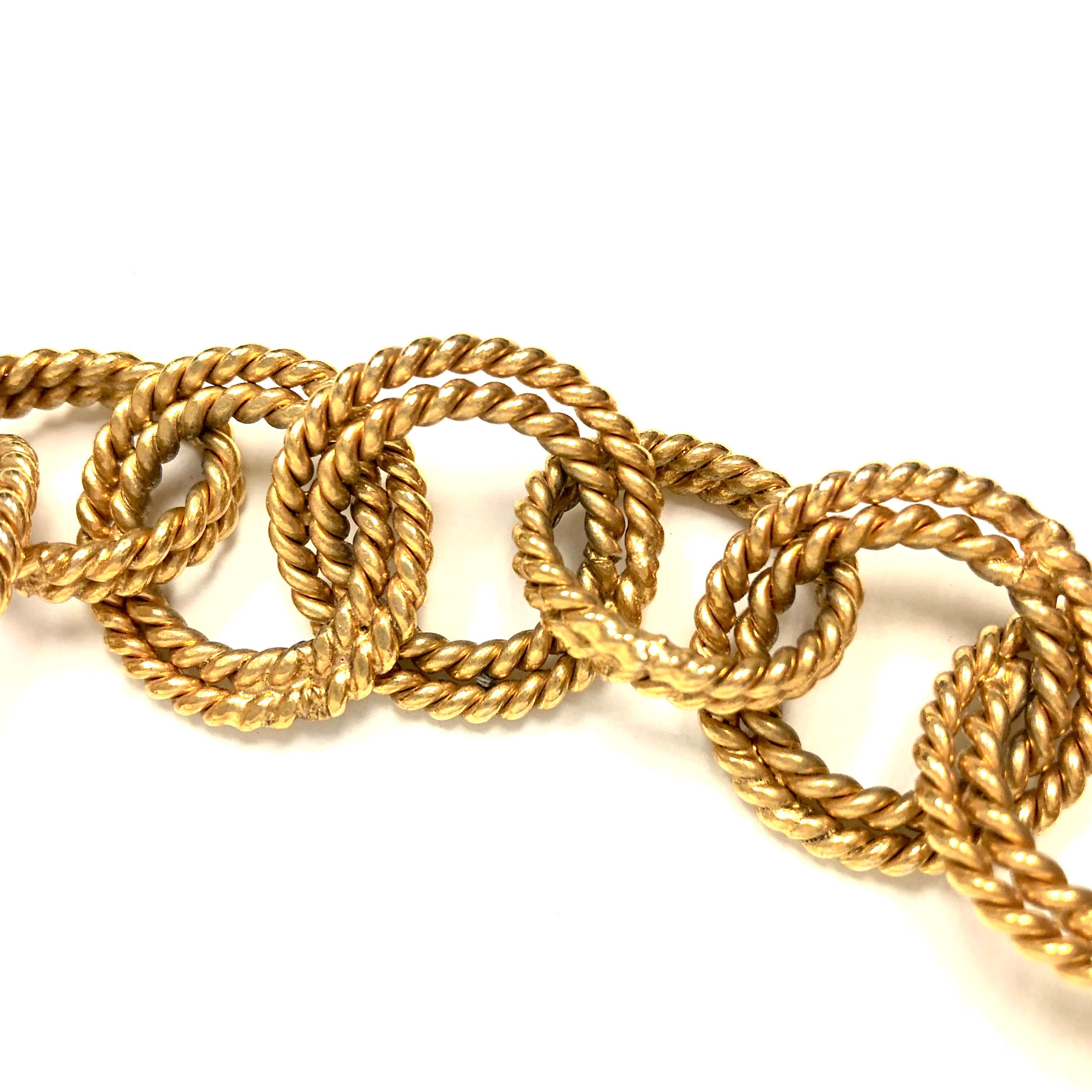 Gorgeous vintage Chanel gold tone circle links chain necklace with double rope style. Hook closure with CC logo. Based on the stampes on the plaque the necklace dates back to 1986-1992, when Victoire de Castellane came to Chanel as Lagerfeld's