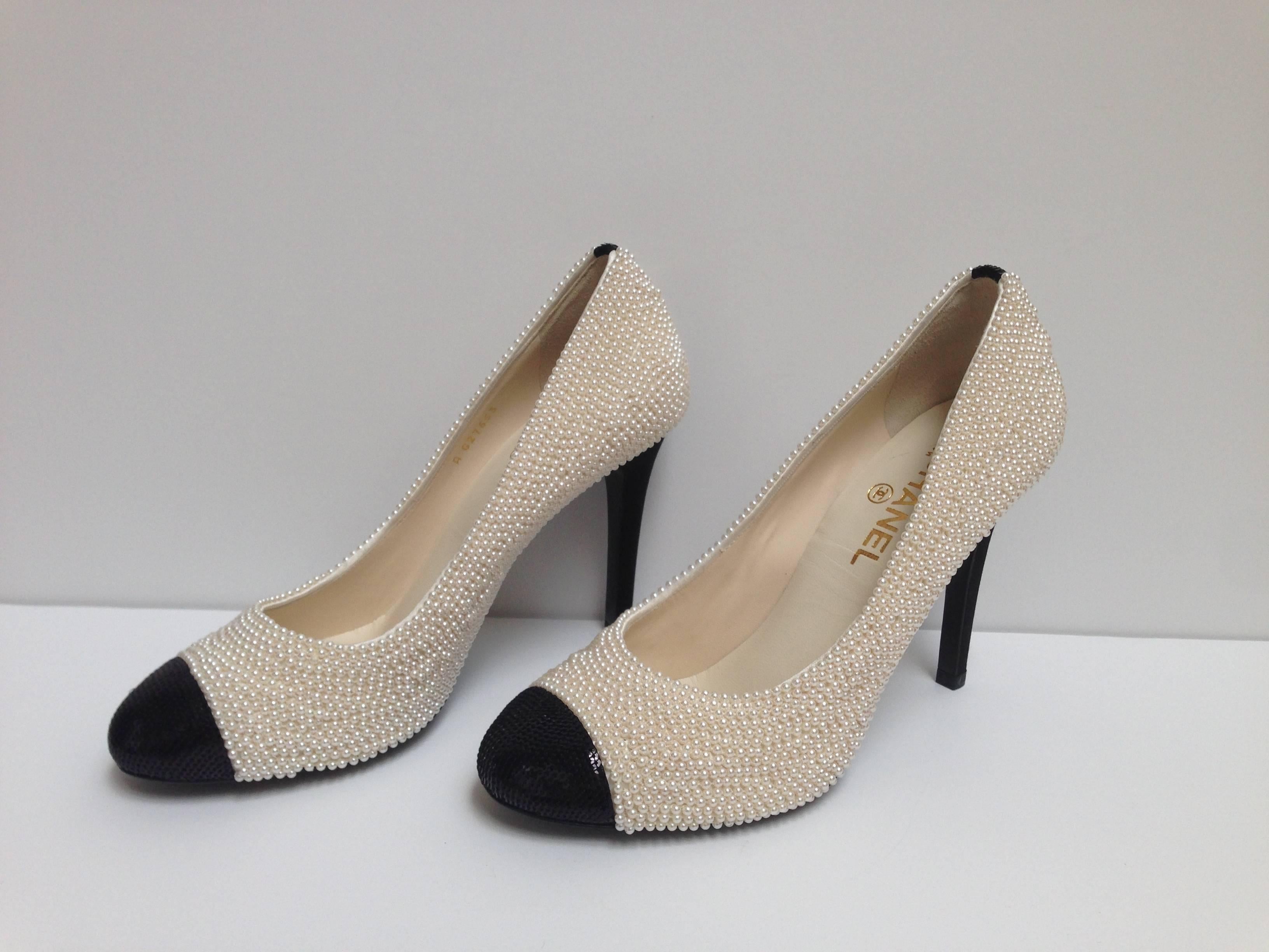 chanel spectator pumps